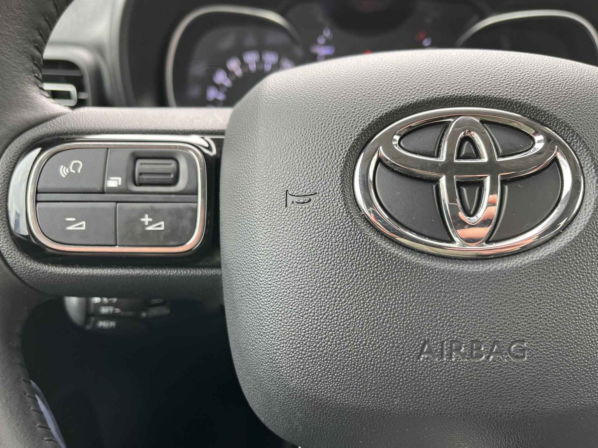 Toyota PROACE CITY Verso 1.2 Turbo Live | Carplay | Stoelverwarming | Parkeersensoren | Licht metalen velgen | Automatische airco | - 18/27