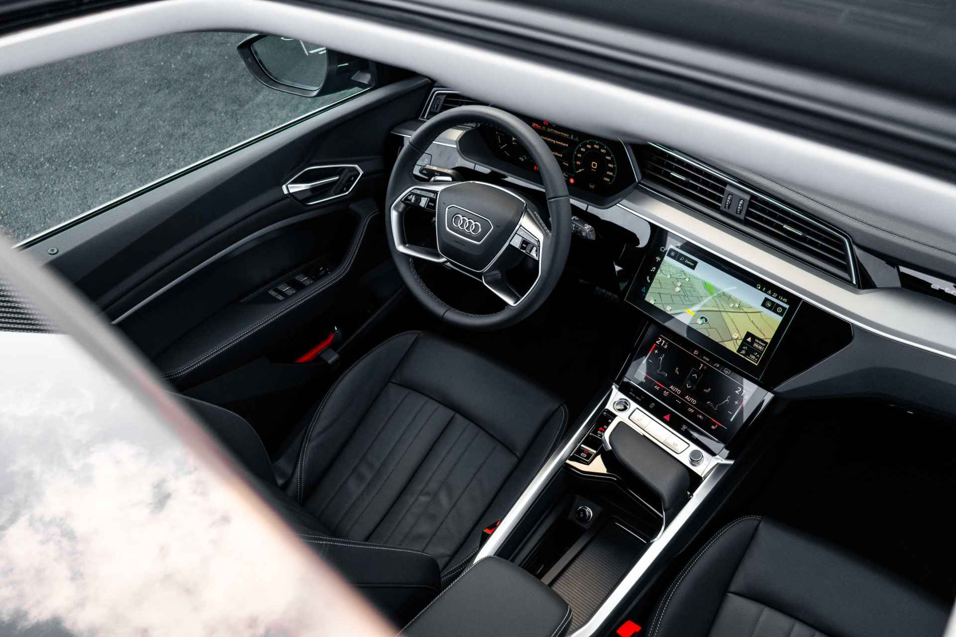 Audi Q8 e-tron 55 quattro Advanced Edition Plus 115 kWh - 11/25