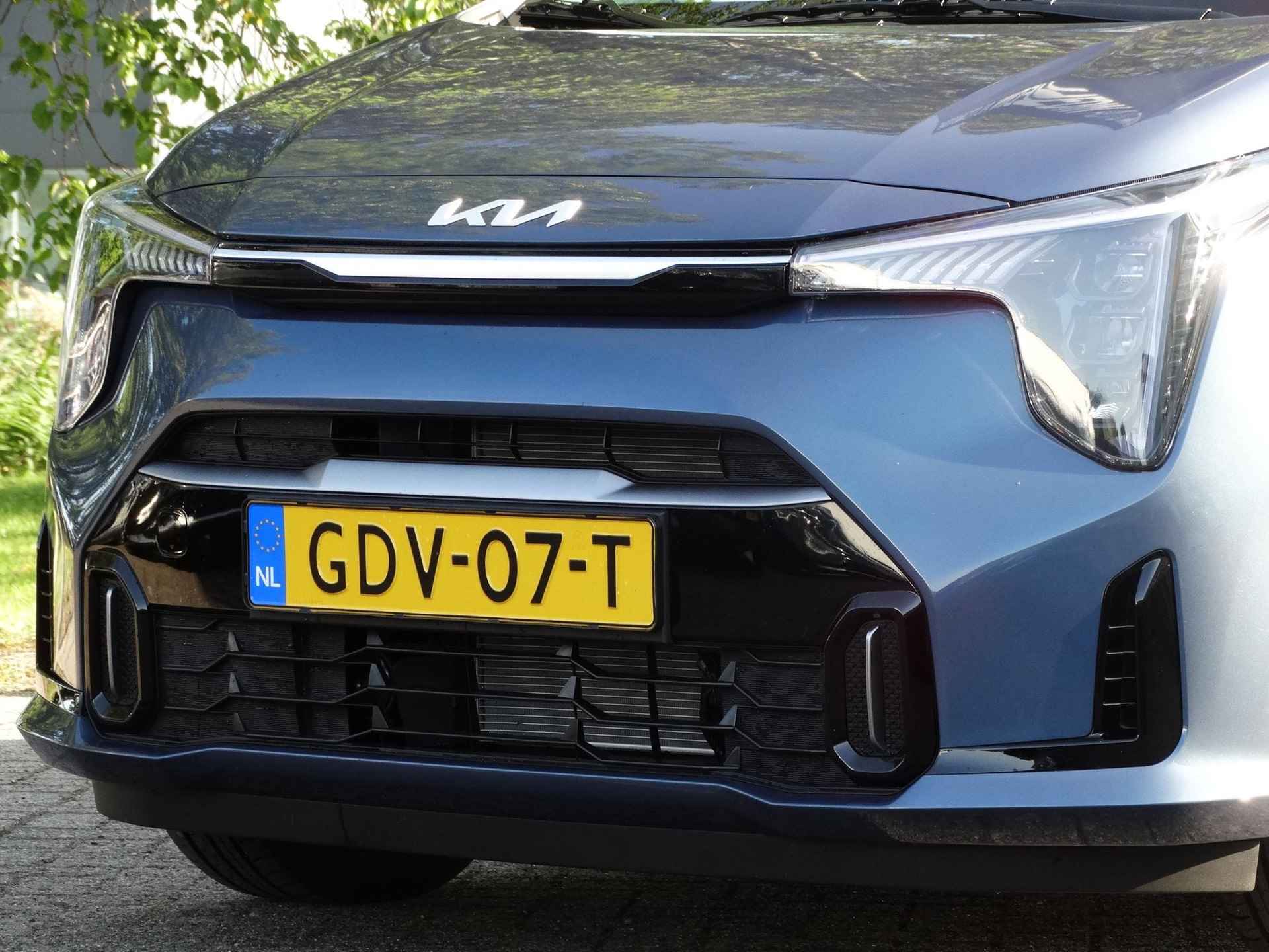 Kia Picanto 1.0 DPI ExecutiveLine ALLEEN BESCHIKBAAR VOOR PROEFRITTEN | LICHTMETALEN VELGEN | STUUR EN STOELVERWARMING | NAVIGATIE - 2/29