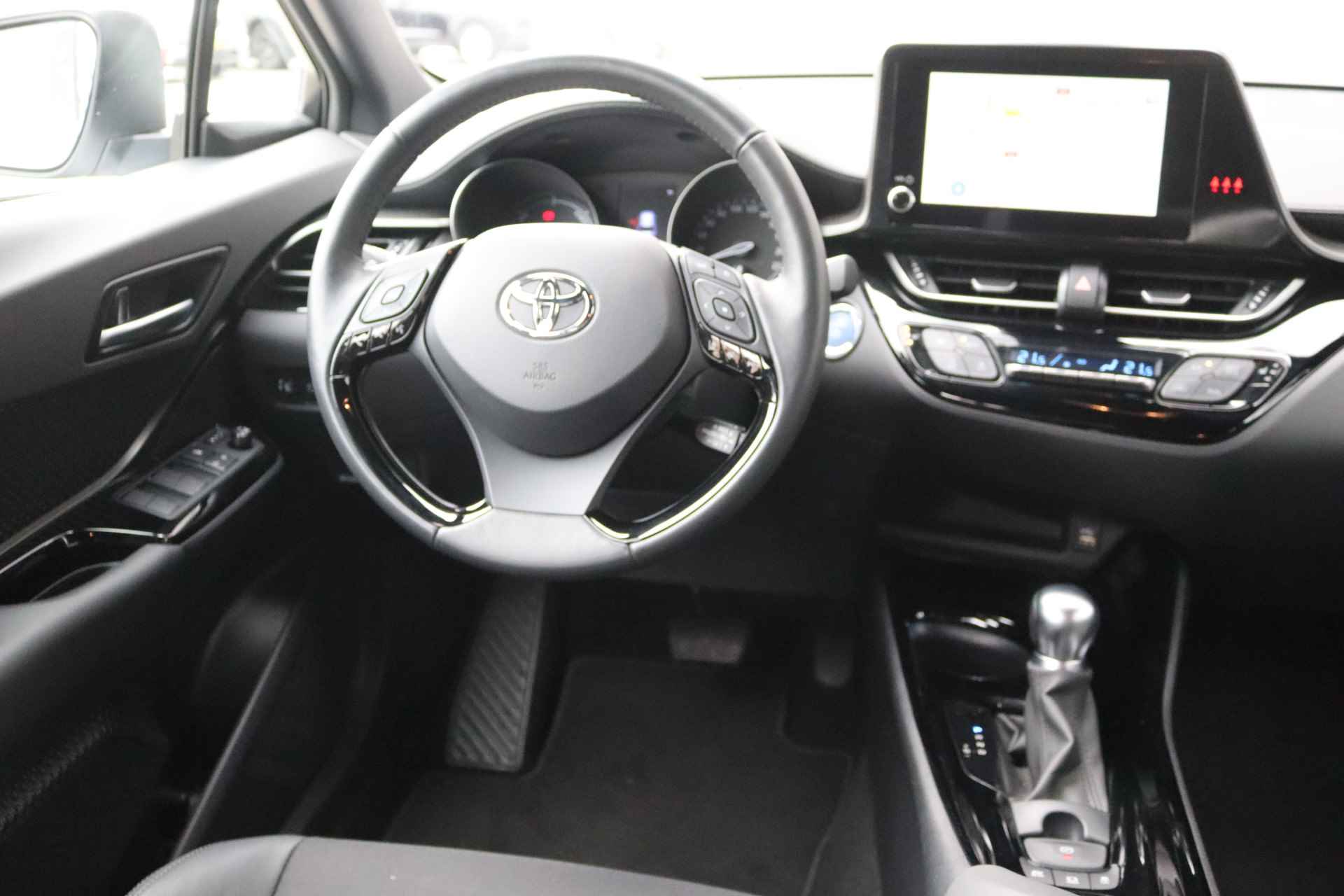 Toyota C-HR 2.0i Hybrid 184PK Automaat Team D. Carplay/Camera/Parkeerhulp/Winter-pack - 13/28