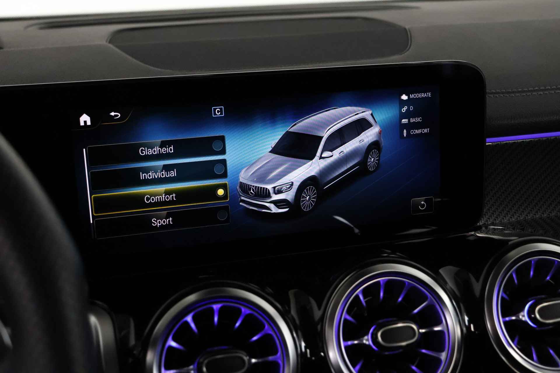 Mercedes-Benz GLB AMG 35 4MATIC Premium / Leder / HUD / Burmester / ACC / CarPlay - 35/43