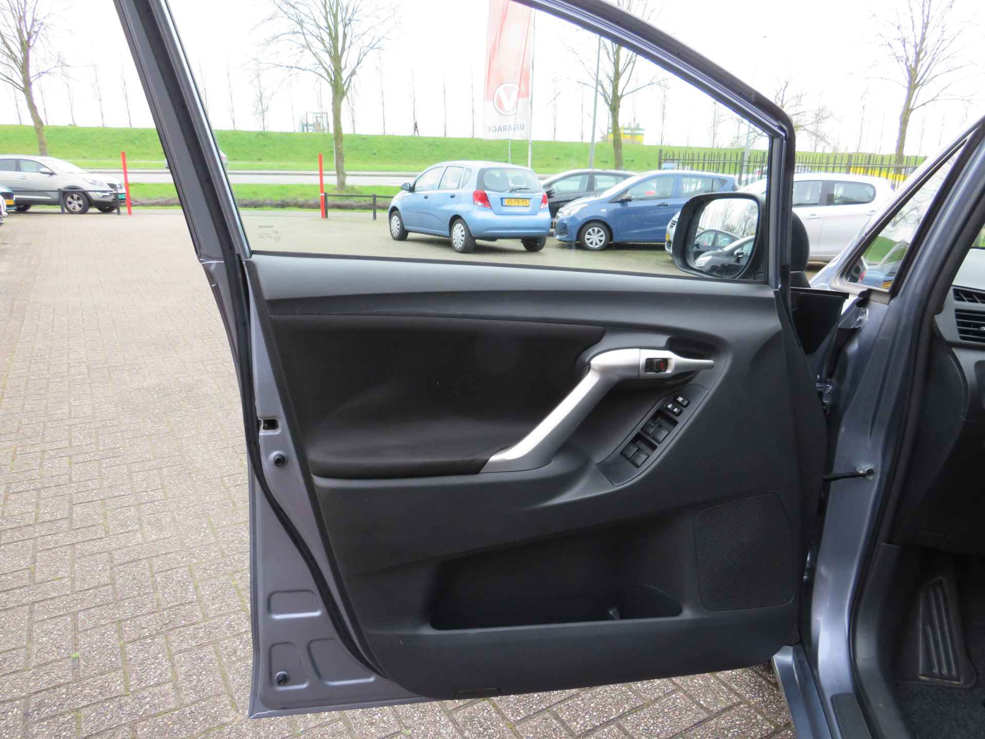 Toyota Verso 1.8 VVT-i Aspiration| 147-PK| | Clima-Airco | Navigatie | Parkeercamera | Incl. BOVAG Garantie | Bluetooth | Lichtmetalen velgen | - 18/40