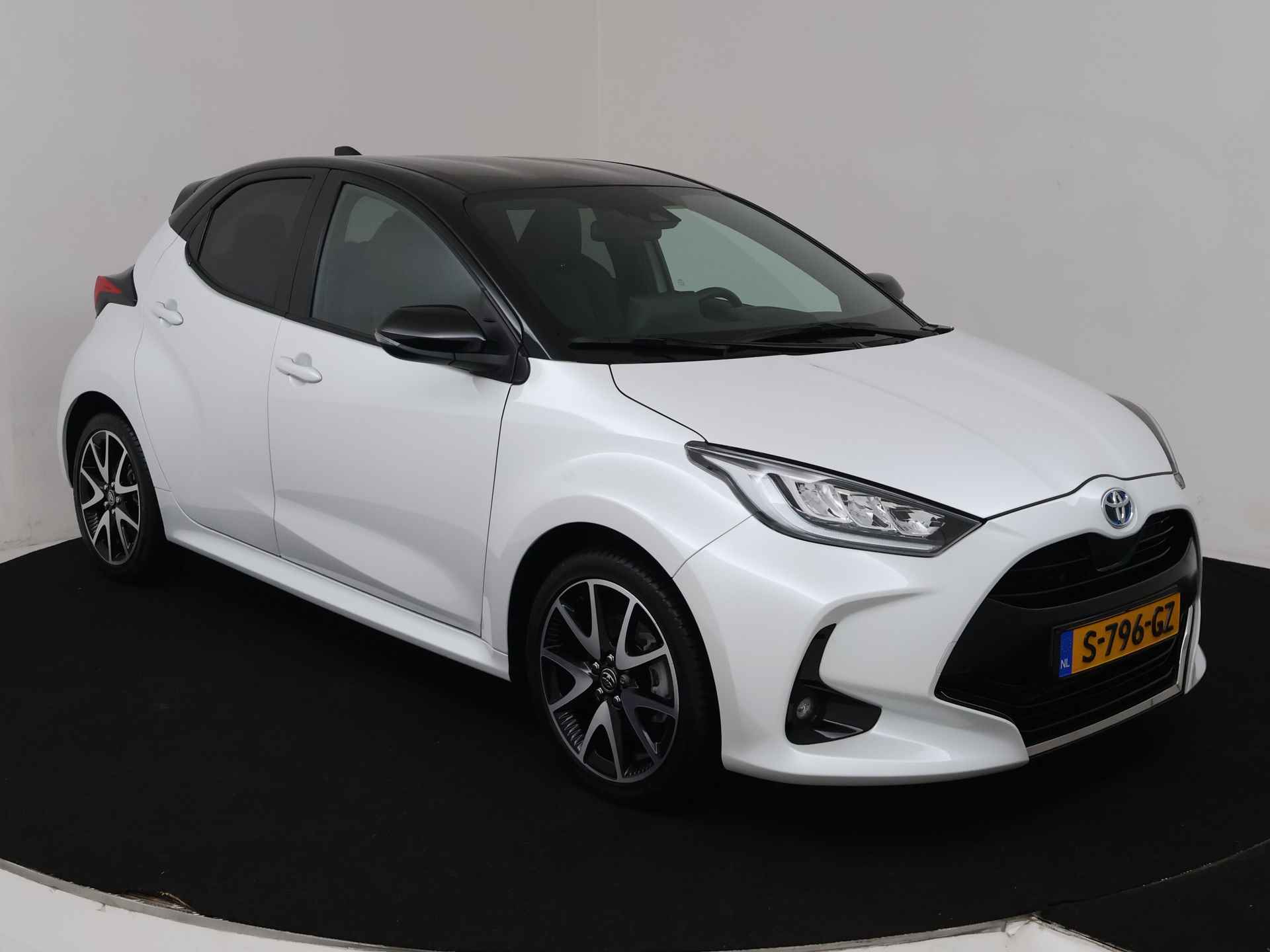 Toyota Yaris 1.5 Hybrid Executive Limited | Camera | Climate Control | Stoelverwarming | Cruise Control Adaptief | Half leder | - 28/41