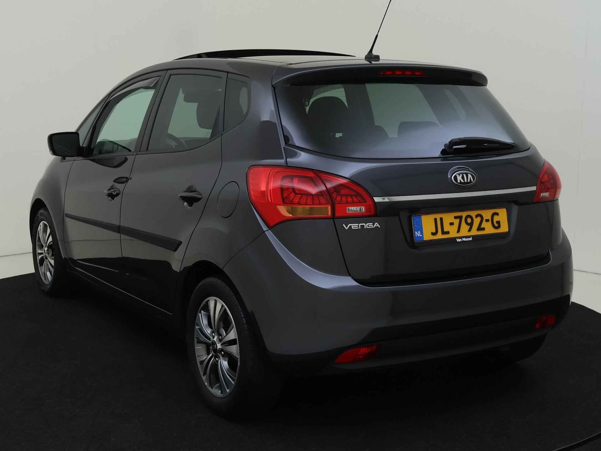 Kia Venga 1.6 CVVT 125 PK ExecutiveLine Navigatie / Climate Control / Cruise Control / Stoelverwarming / Camera Achter / PANAROMA DAK - 3/31