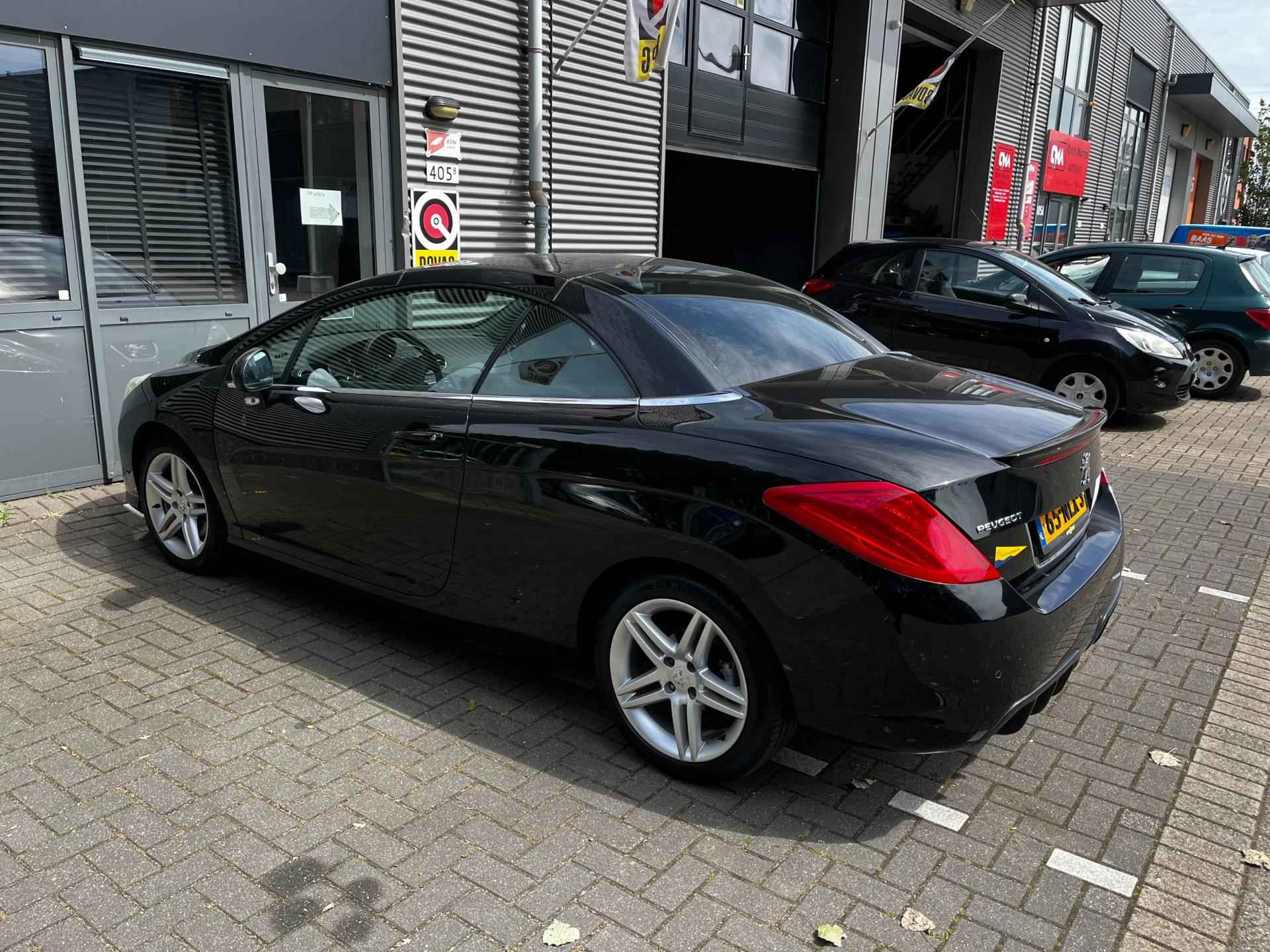 Peugeot 308 CC 1.6 THP Noir & Blanc - 12/29