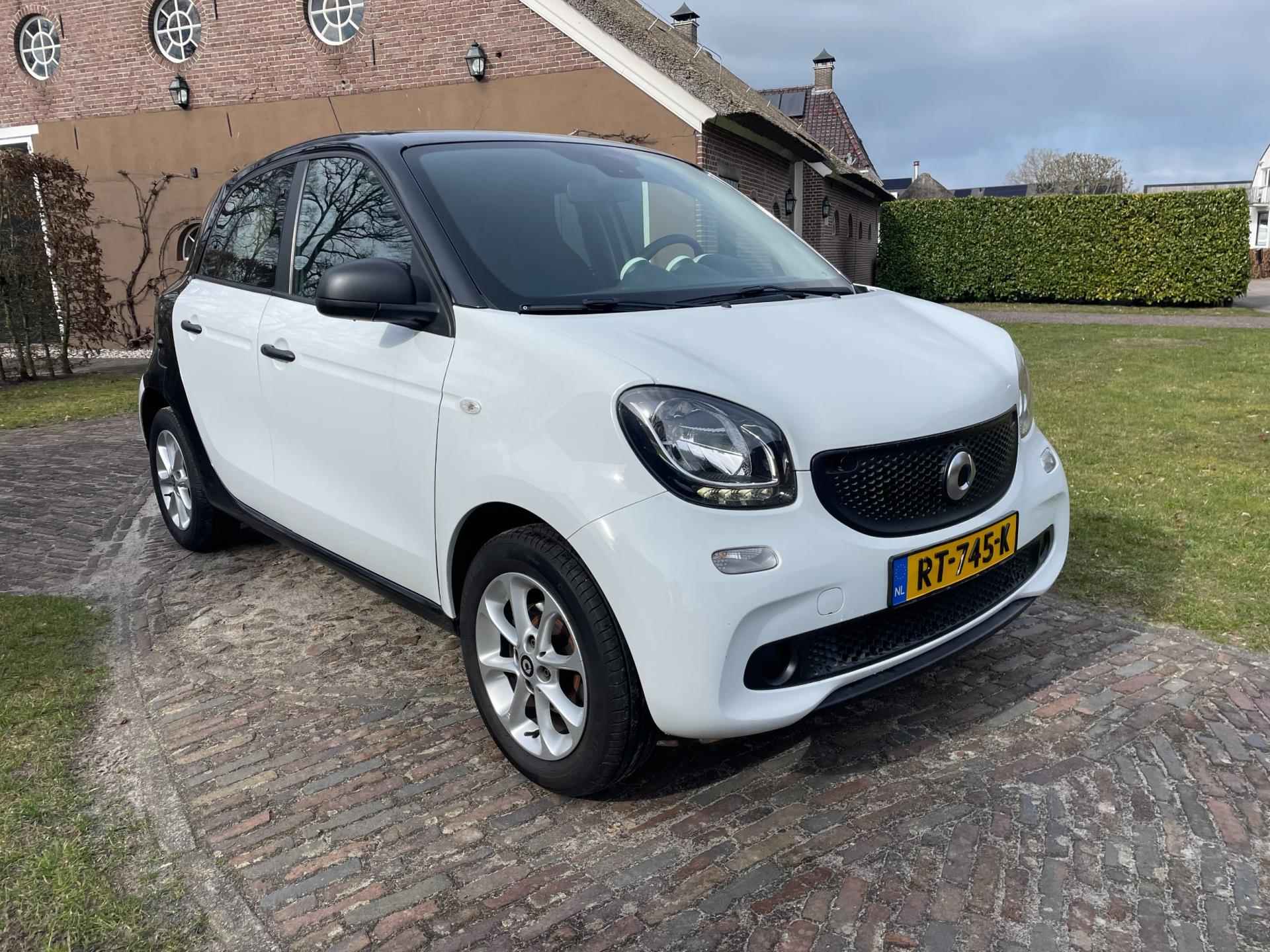 Smart Forfour 1.0 Pure-CLIMA-BTW-CRUISE-15"LMV-LED- - 7/18