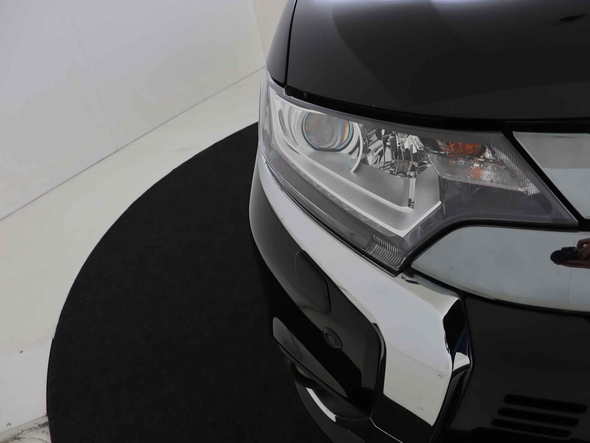 Mitsubishi Outlander 2.4 PHEV Pure Automaat | Climate Control | Navigatie by App | Stoelverwarming - 13/38