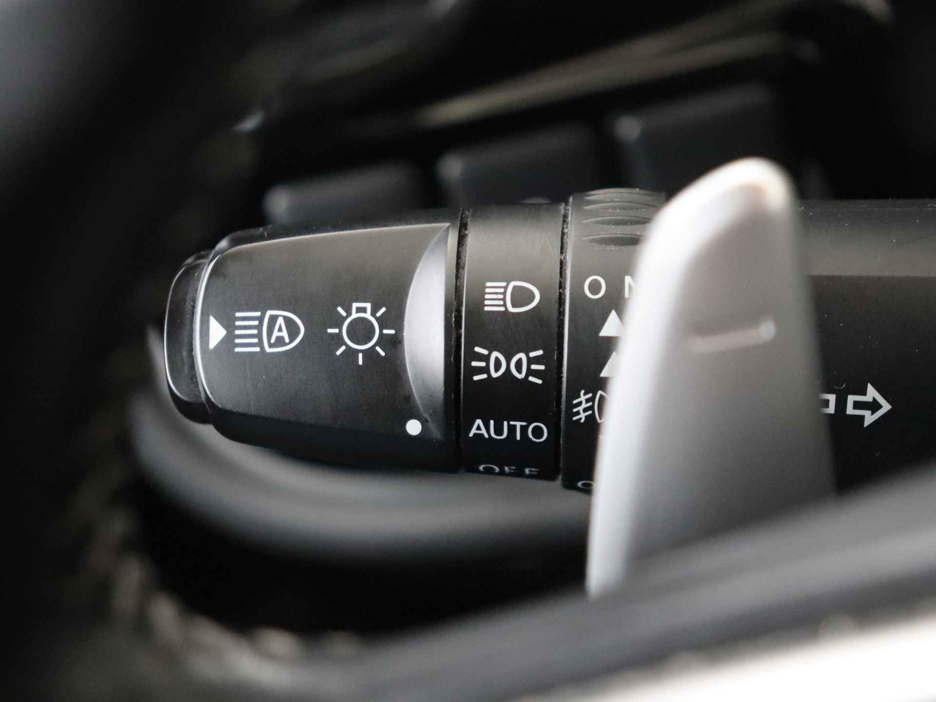 Mitsubishi Outlander 2.4 PHEV Pure Automaat | Climate Control | Navigatie by App | Stoelverwarming - 29/38