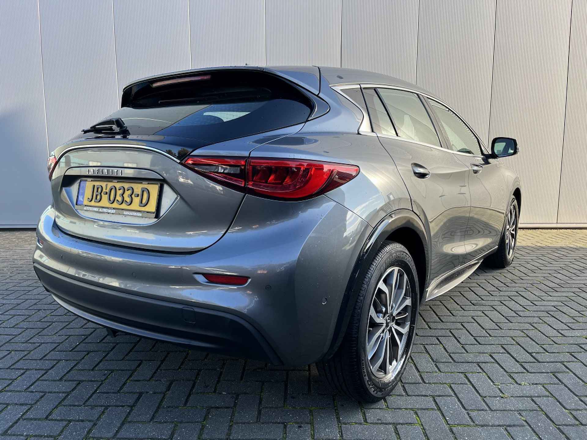 Infiniti Q30 1.6t Business NIEUWE APK - 5/28