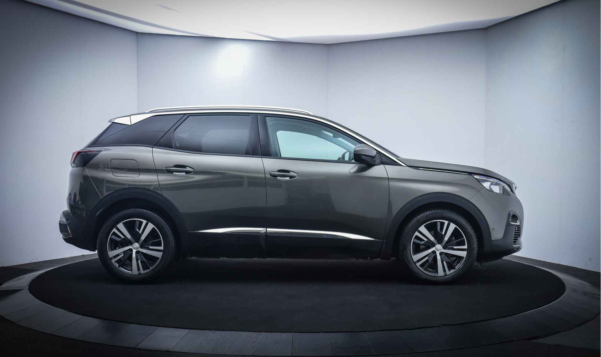 Peugeot 3008 1.2T ALLURE Pack Bussines FULL LED/360 CAM/CARPLAY/NAVI/AFN TREKHAAK/BLINDSPOT/LANE ASSIST/LMV - 4/26