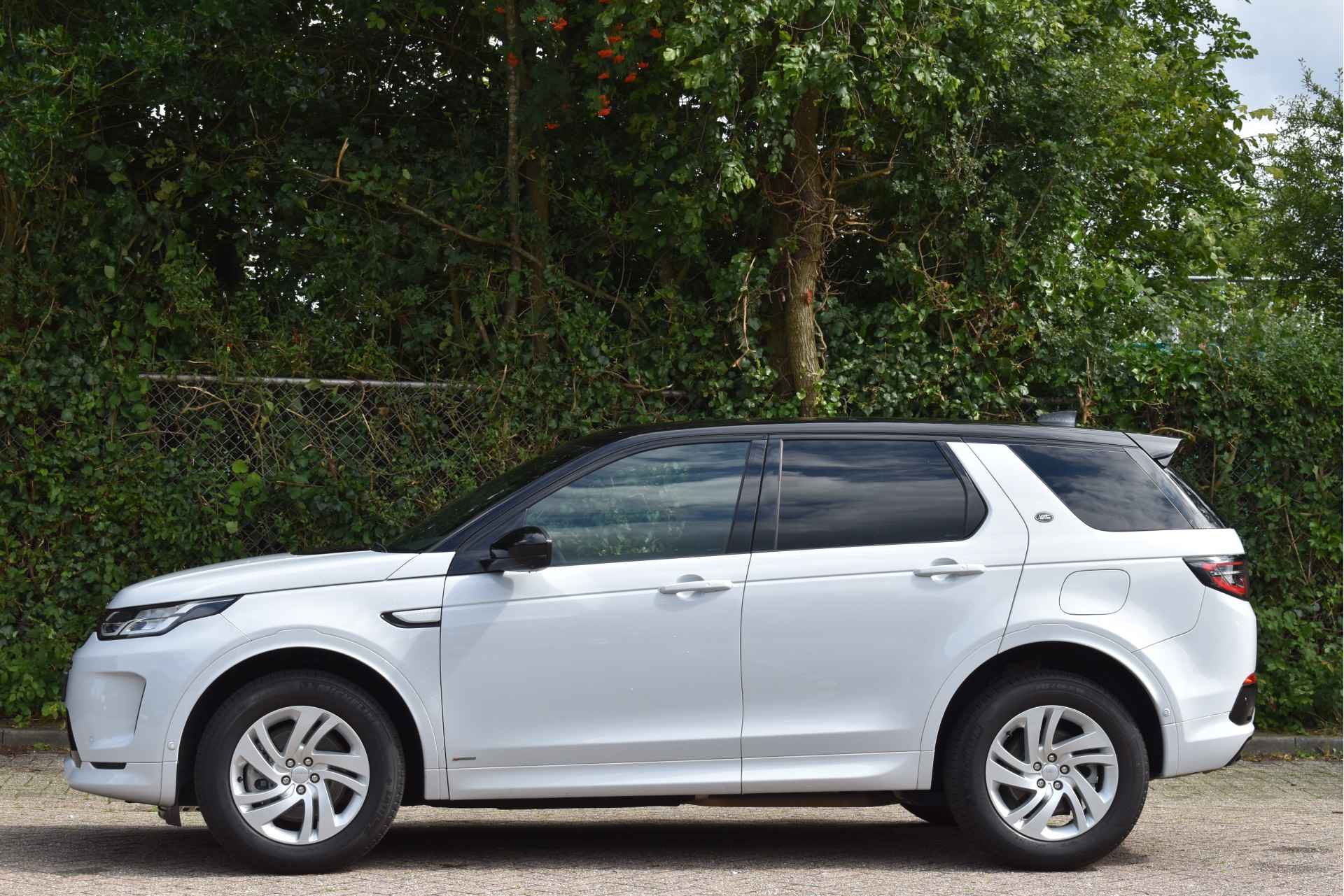 Land Rover Discovery Sport P300e 1.5 R-Dynamic Vol | Pano.dak | 360 gr.camera | Elekt.haak | Stoelverw. | Keyless | Carplay | Elekt.stoelen | Full LED - 4/87