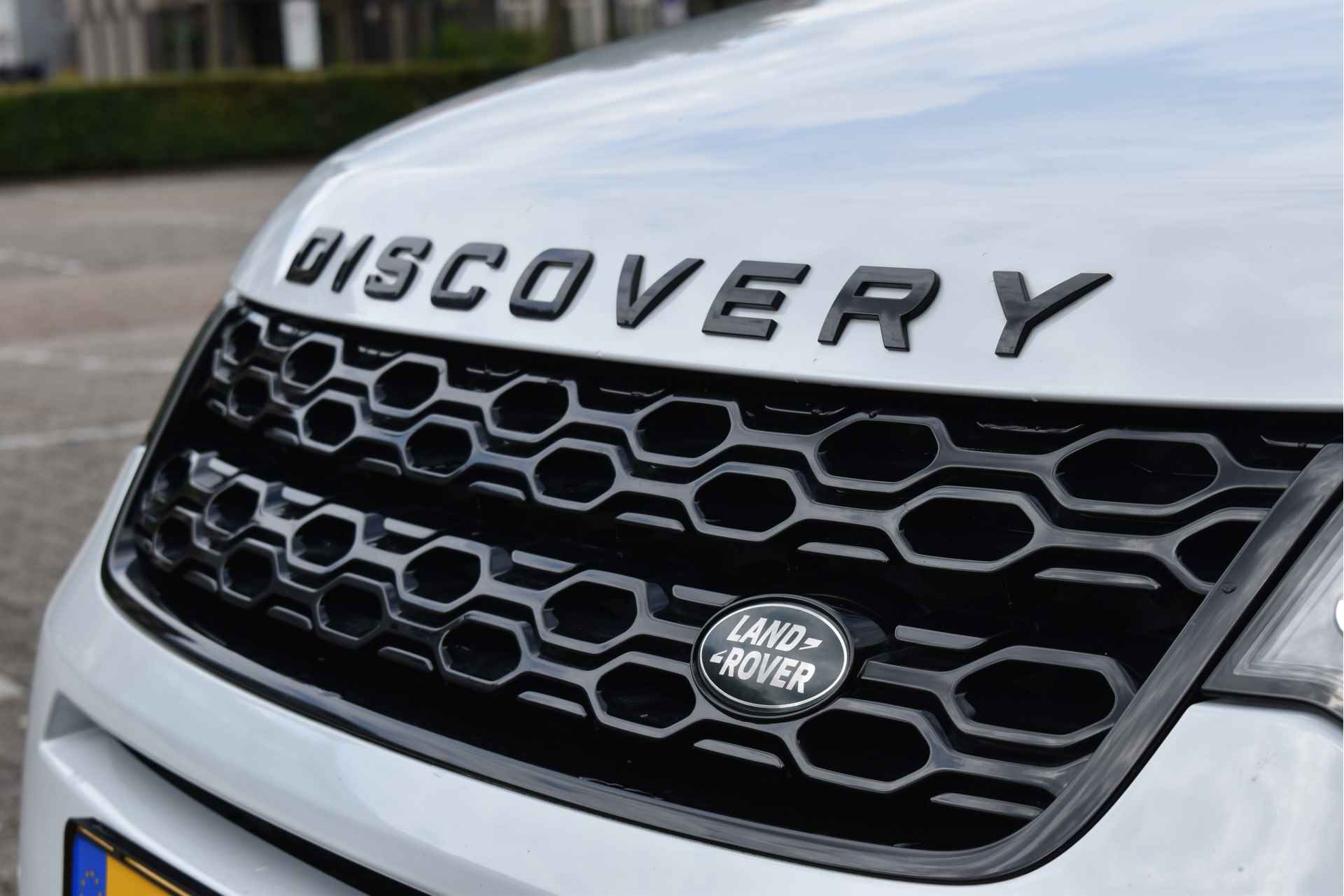 Land Rover Discovery Sport P300e 1.5 R-Dynamic Vol | Pano.dak | 360 gr.camera | Elekt.haak | Stoelverw. | Keyless | Carplay | Elekt.stoelen | Full LED - 49/87