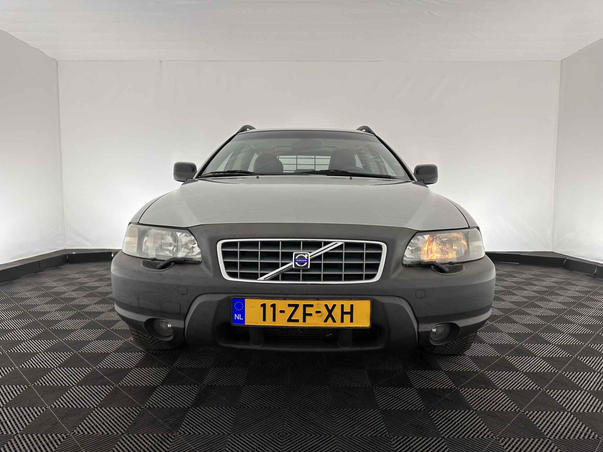 Volvo XC70 2.5 T Momentum Audio-Line AWD *1/2-LEDER | AIRCO | ALL-SEASON-TYRES | COMFORT-SEATS | 15"ALU* - 2/30