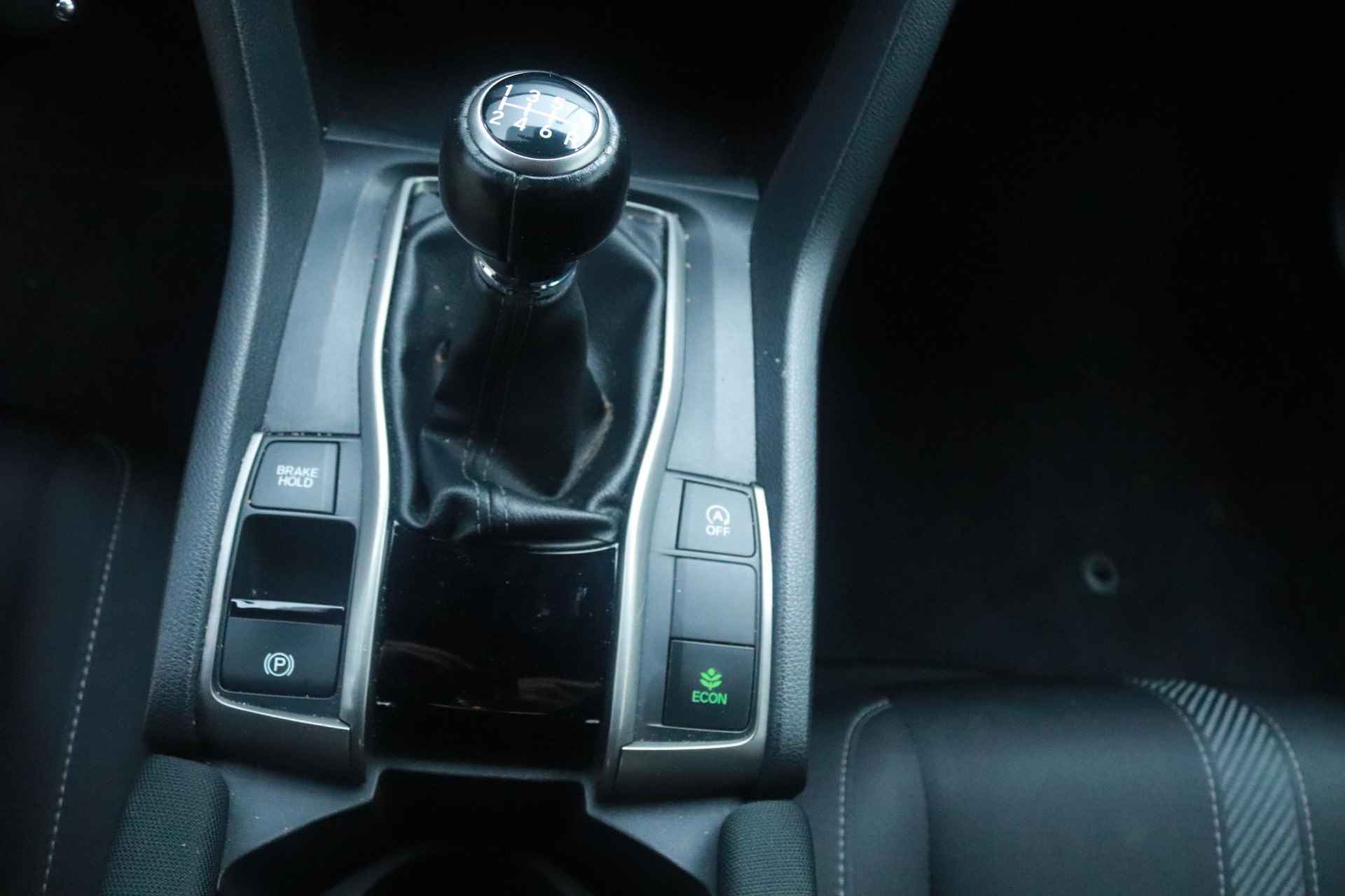 Honda Civic 1.0 i-VTEC Elegance | Navi | A. Camera | Climate | Adapt. Cruise Control | Stoelverwarming | Lane Assist! - 27/30
