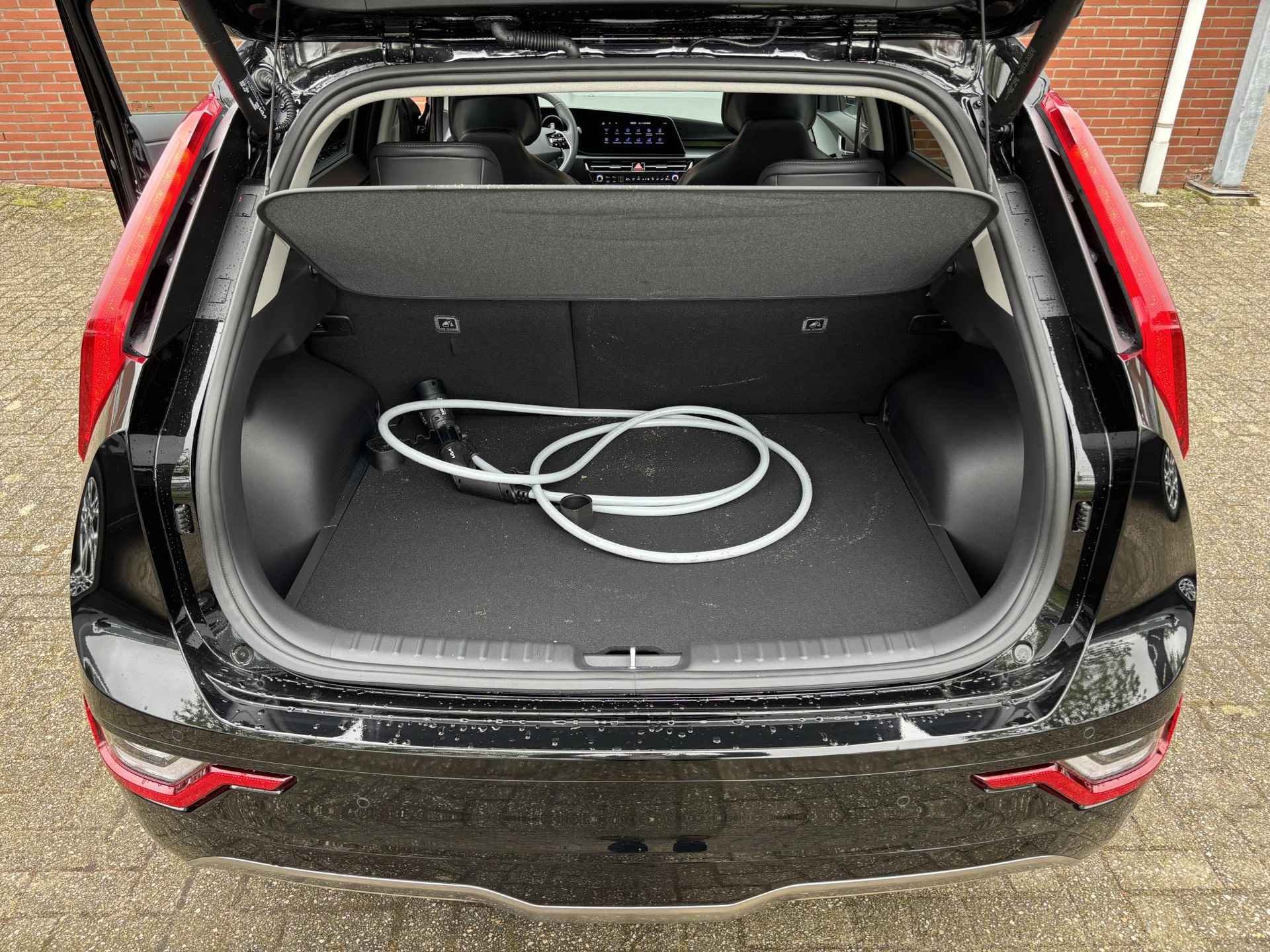 Kia Niro EV ExecutiveLine 64.8 kWh | Lederen Bekleding | Harman Kardon sound system | Vehicle-to-Load - 12/29