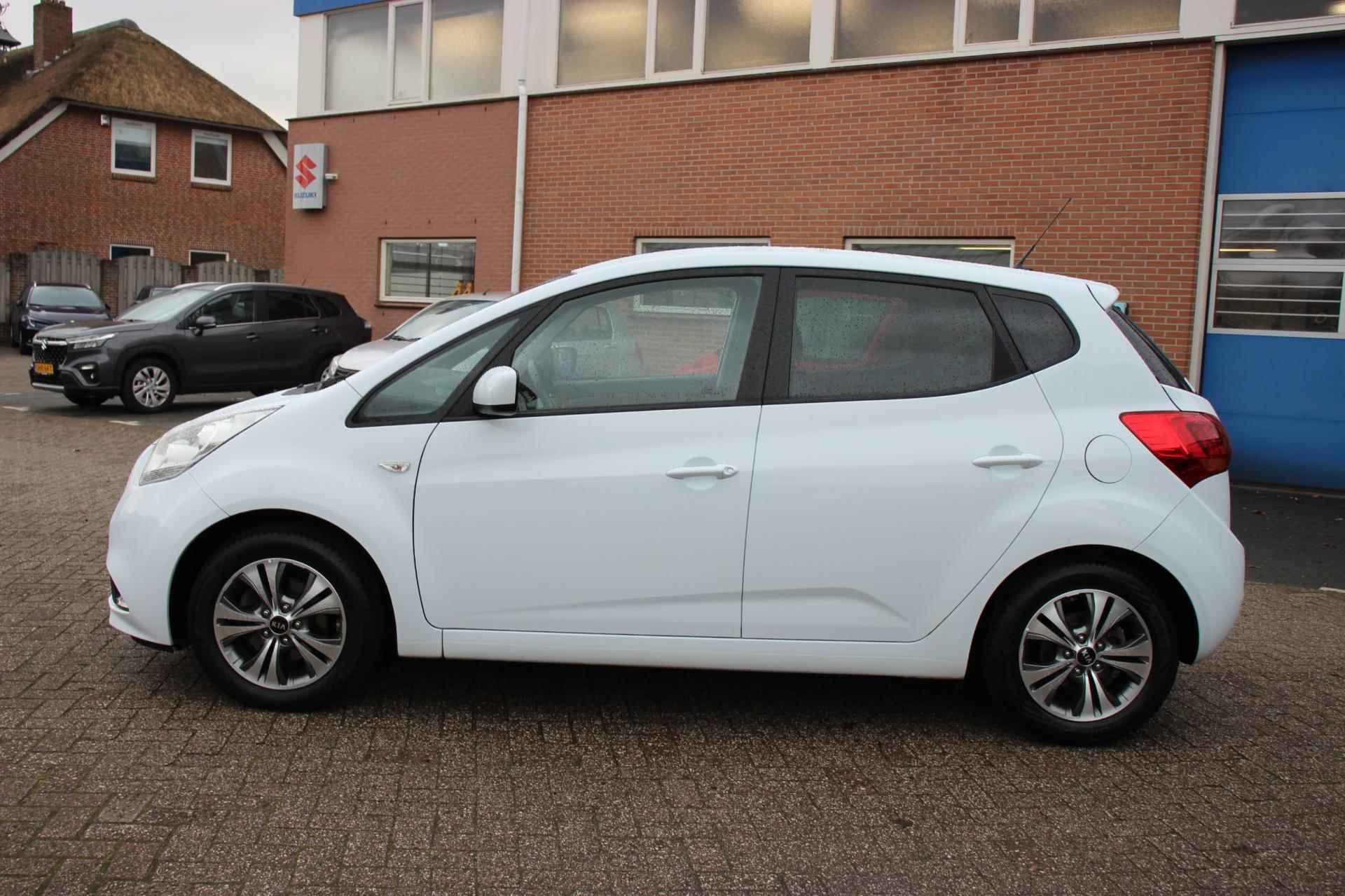 Kia Venga 1.6 DynamicLine AUTOMAAT/TREKHAAK/NAVIGATIE - 3/27