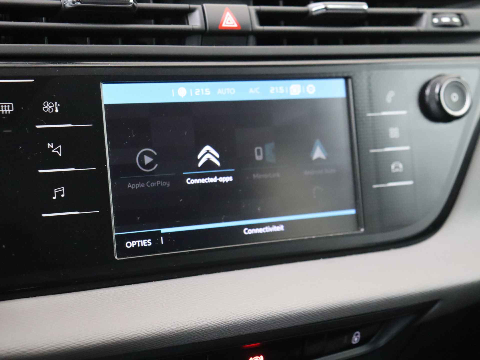 Citroën Grand C4 Picasso 1.2 PureTech Business Automaat | Navigatie | Trekhaak | 7 zitplaatsen - 19/35