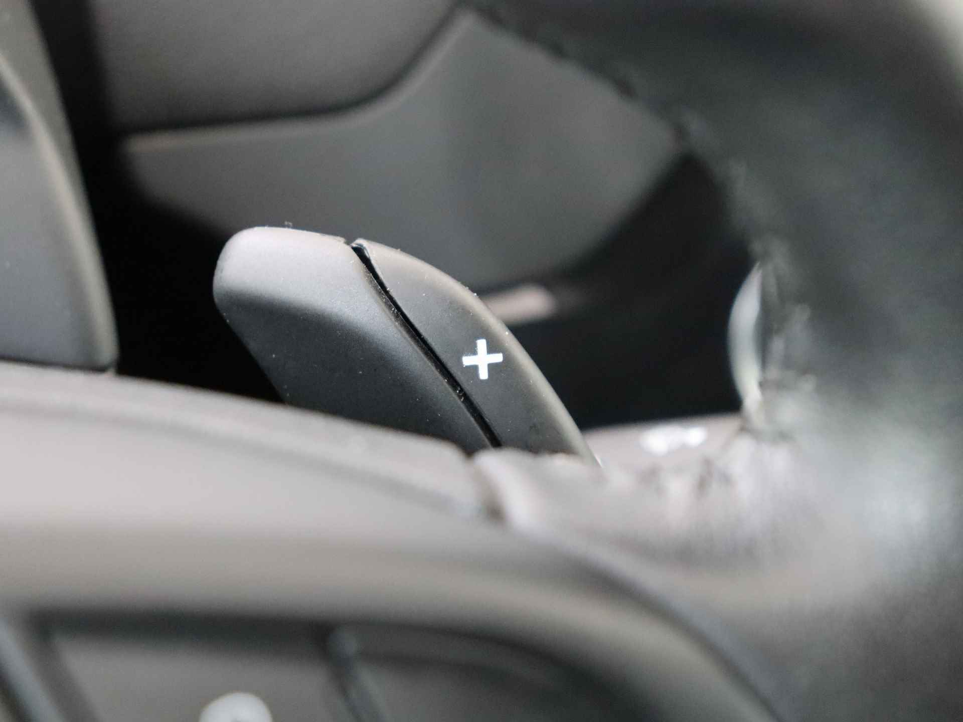 Citroën Grand C4 Picasso 1.2 PureTech Business Automaat | Navigatie | Trekhaak | 7 zitplaatsen - 25/35