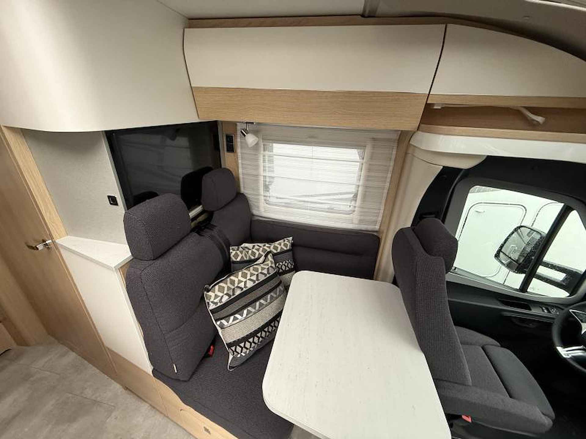 Hymer B-MC T 580 BLACKLINE 2025 - 8/14