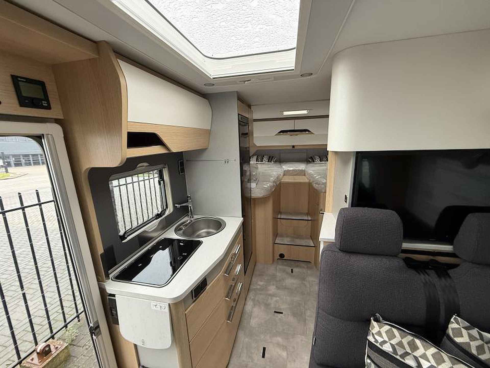 Hymer B-MC T 580 BLACKLINE 2025 - 9/14