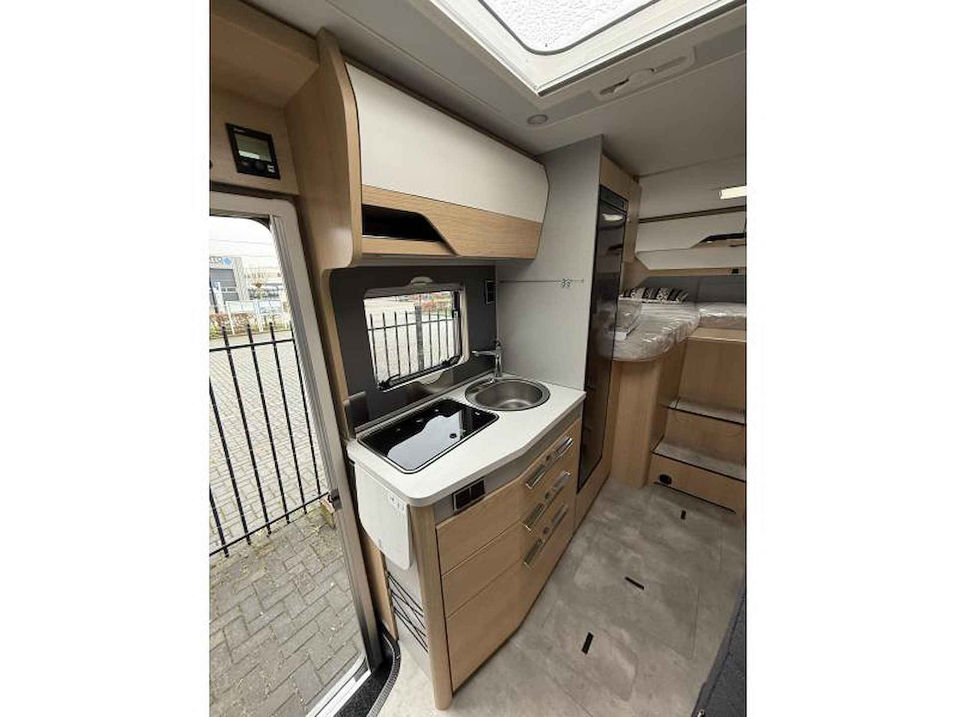 Hymer B-MC T 580 BLACKLINE 2025 - 13/14