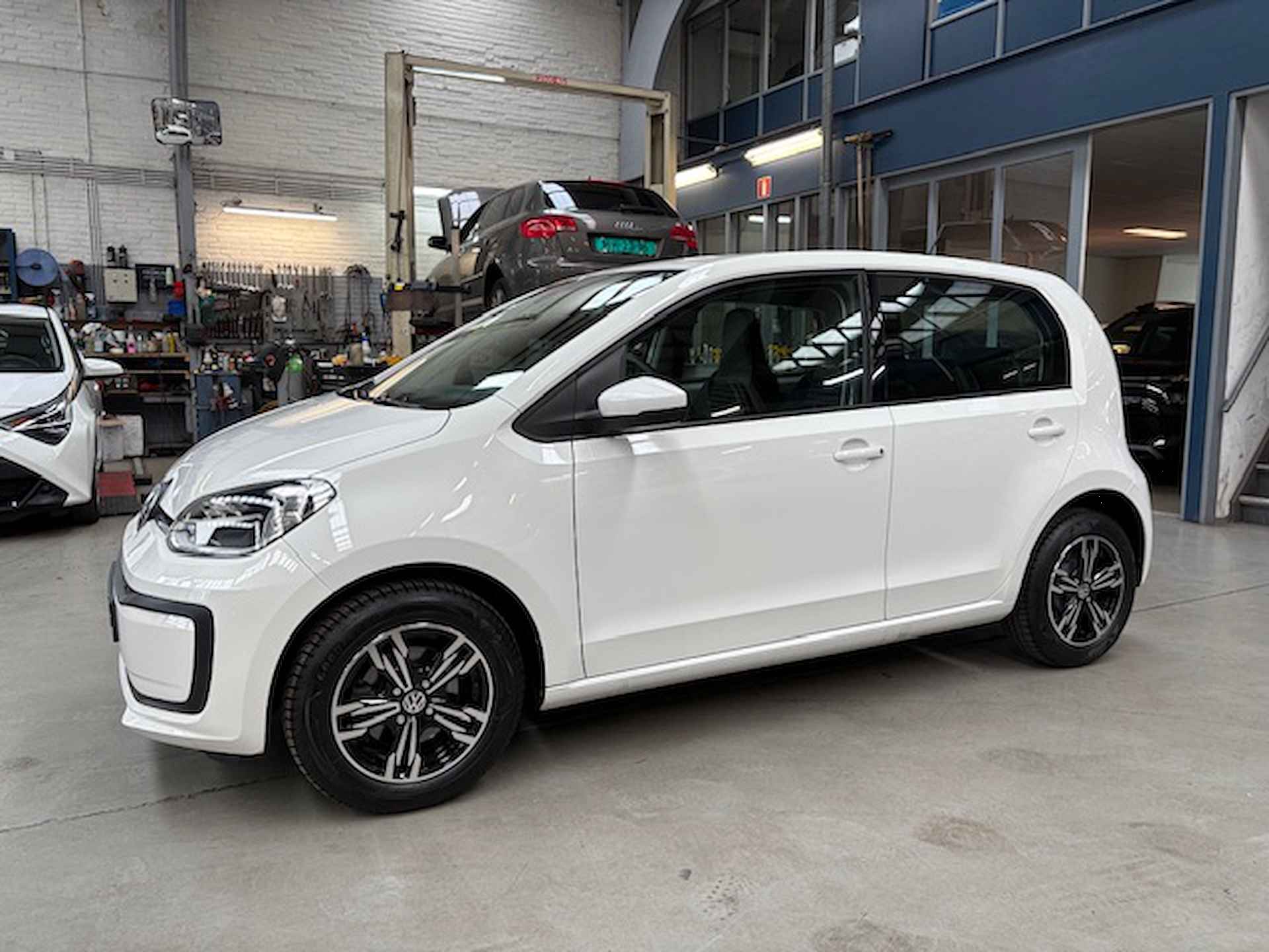 VOLKSWAGEN Up! 1.0 60PK 5D BMT Move up! | Airco | Bluetooth | Lichtsensor | Lm velgen | All season banden | NAP | Rijklaar prijs! - 3/20