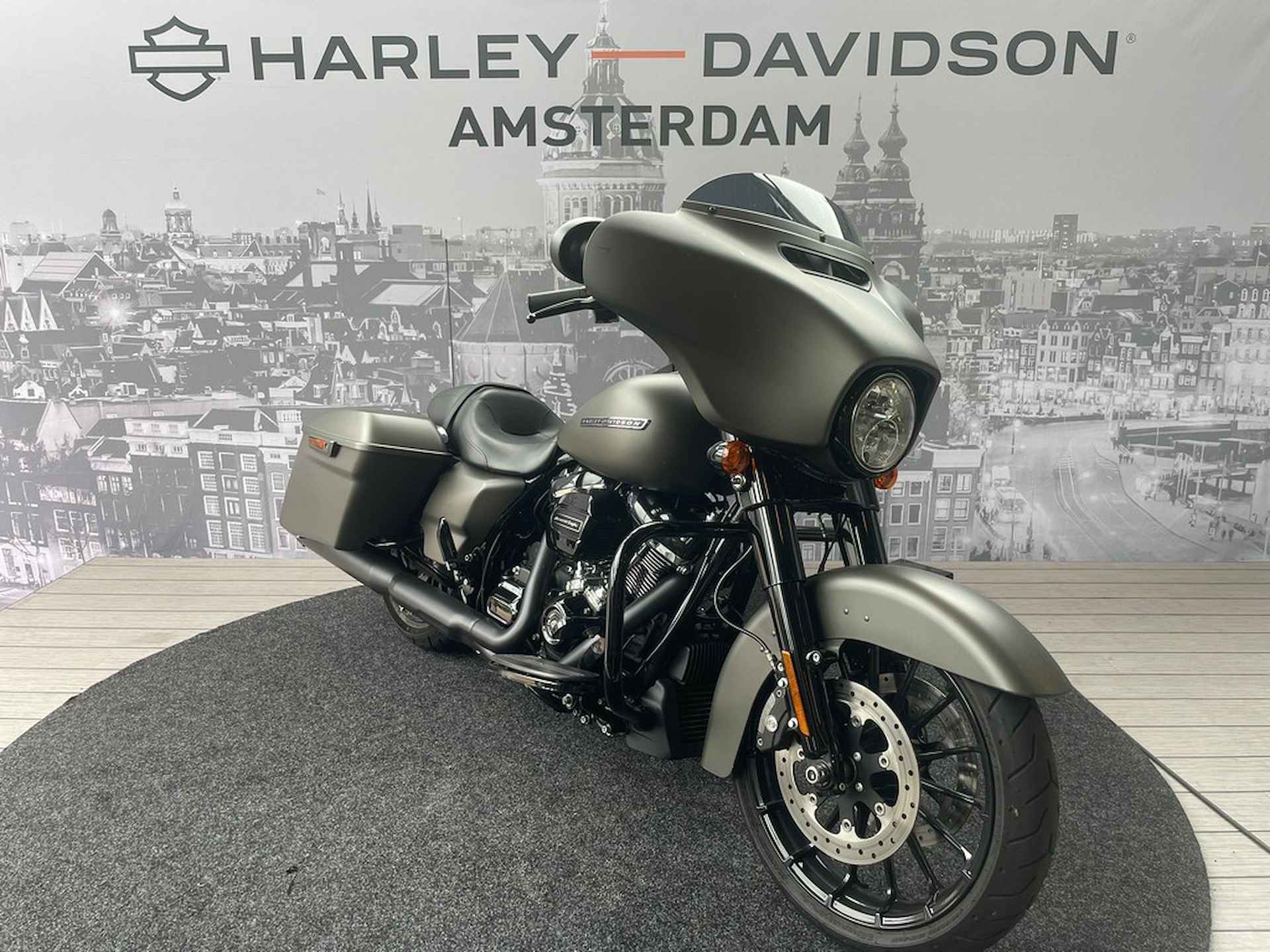 Harley-Davidson FLHXS STREET GLIDE SPECIAL - 3/8