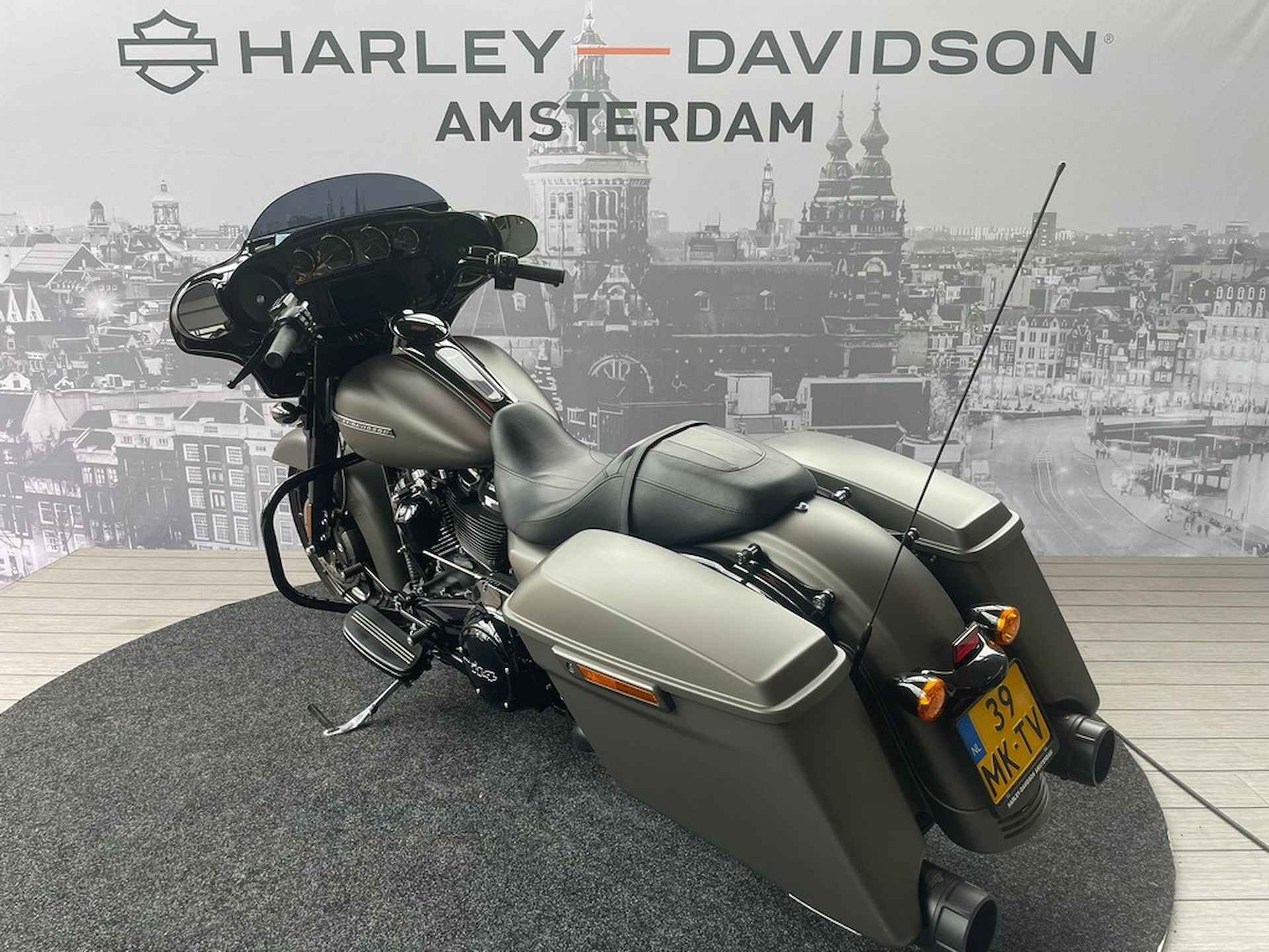 Harley-Davidson FLHXS STREET GLIDE SPECIAL - 6/8