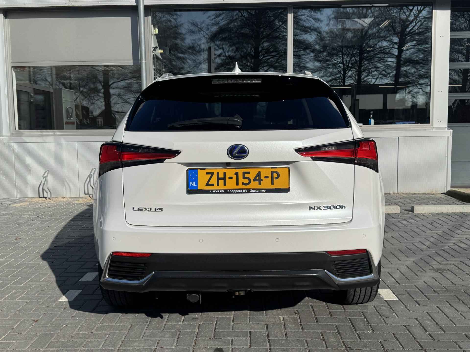 Lexus NX 300h AWD Sport Edition Panoramadak, Trekhaak, Navigatie  , All-in Rijklaarprijs - 35/42