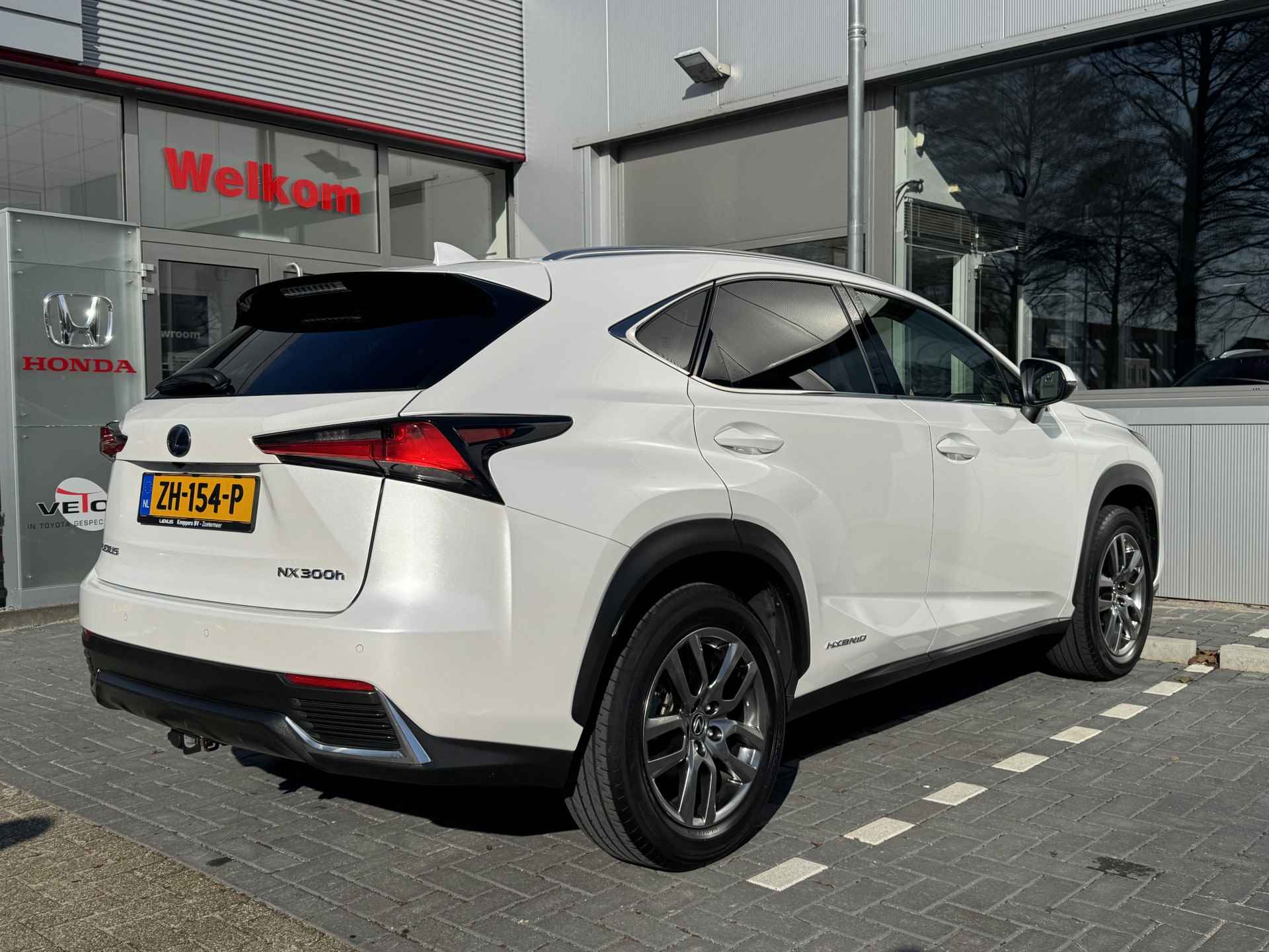 Lexus NX 300h AWD Sport Edition Panoramadak, Trekhaak, Navigatie  , All-in Rijklaarprijs - 36/42