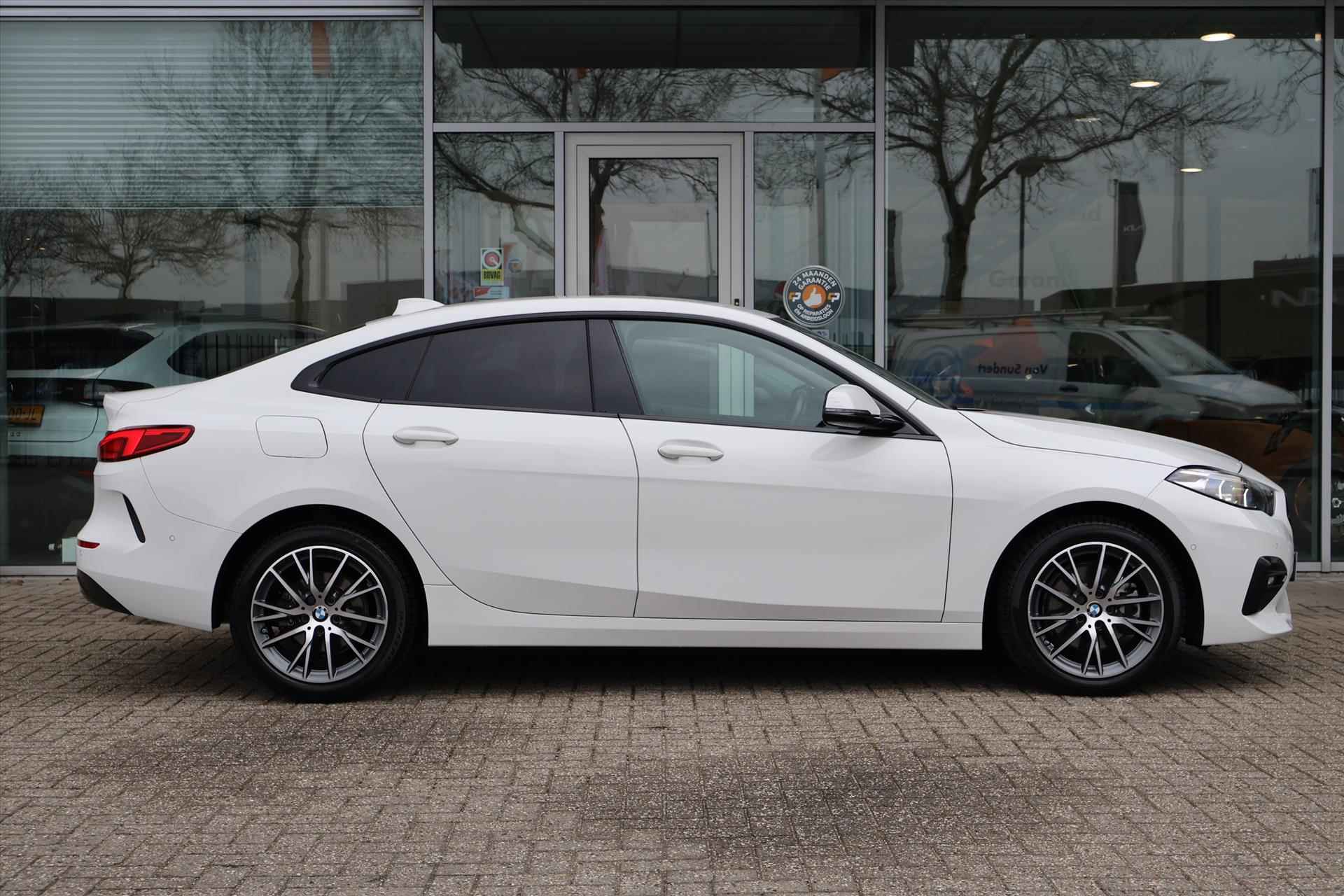 BMW 2-Serie Gran Coupé (f44) 218i SportLine 136pk Aut | Sfeer | LED | Carplay | Camera | Navi | Dodehoekdetectie - 11/40