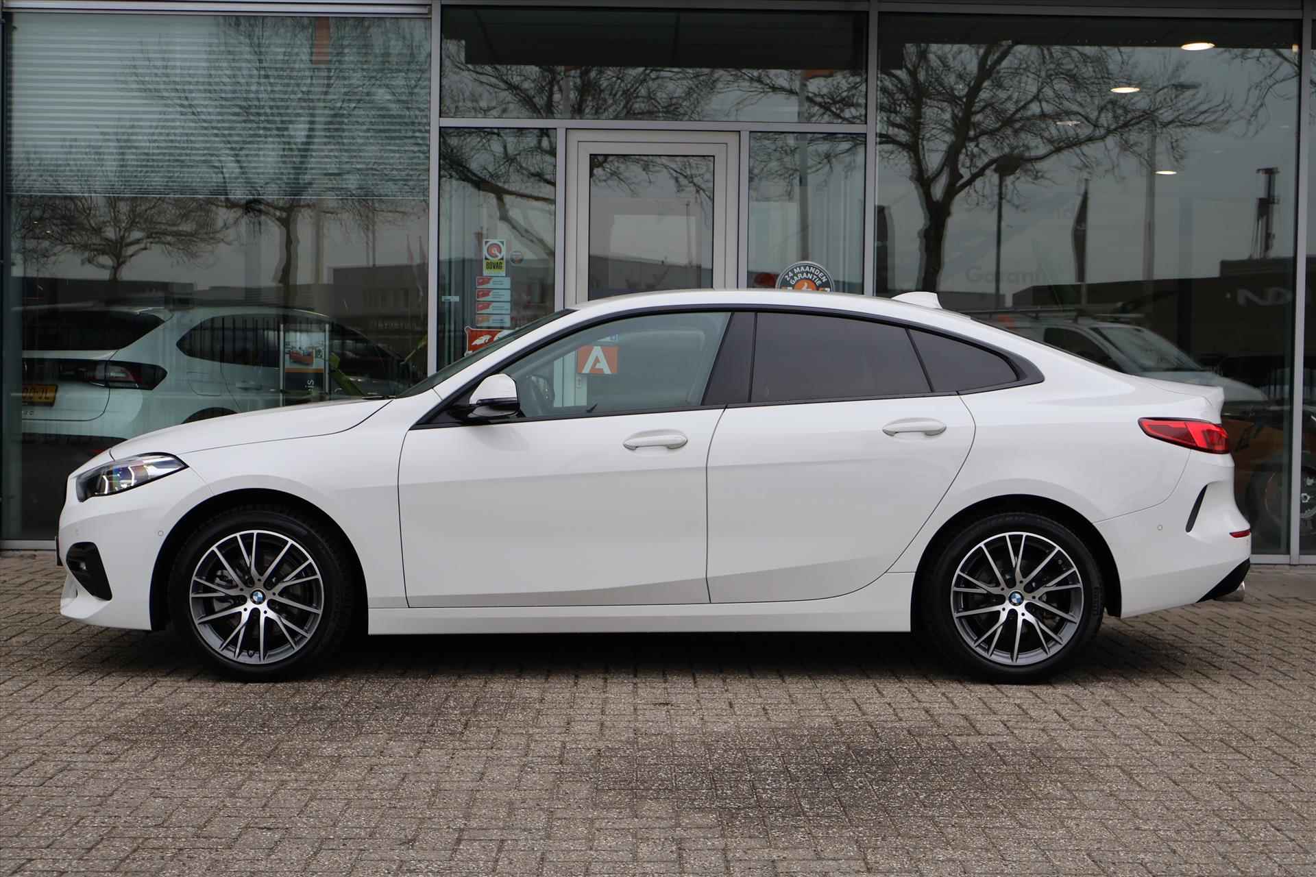 BMW 2-Serie Gran Coupé (f44) 218i SportLine 136pk Aut | Sfeer | LED | Carplay | Camera | Navi | Dodehoekdetectie - 32/40