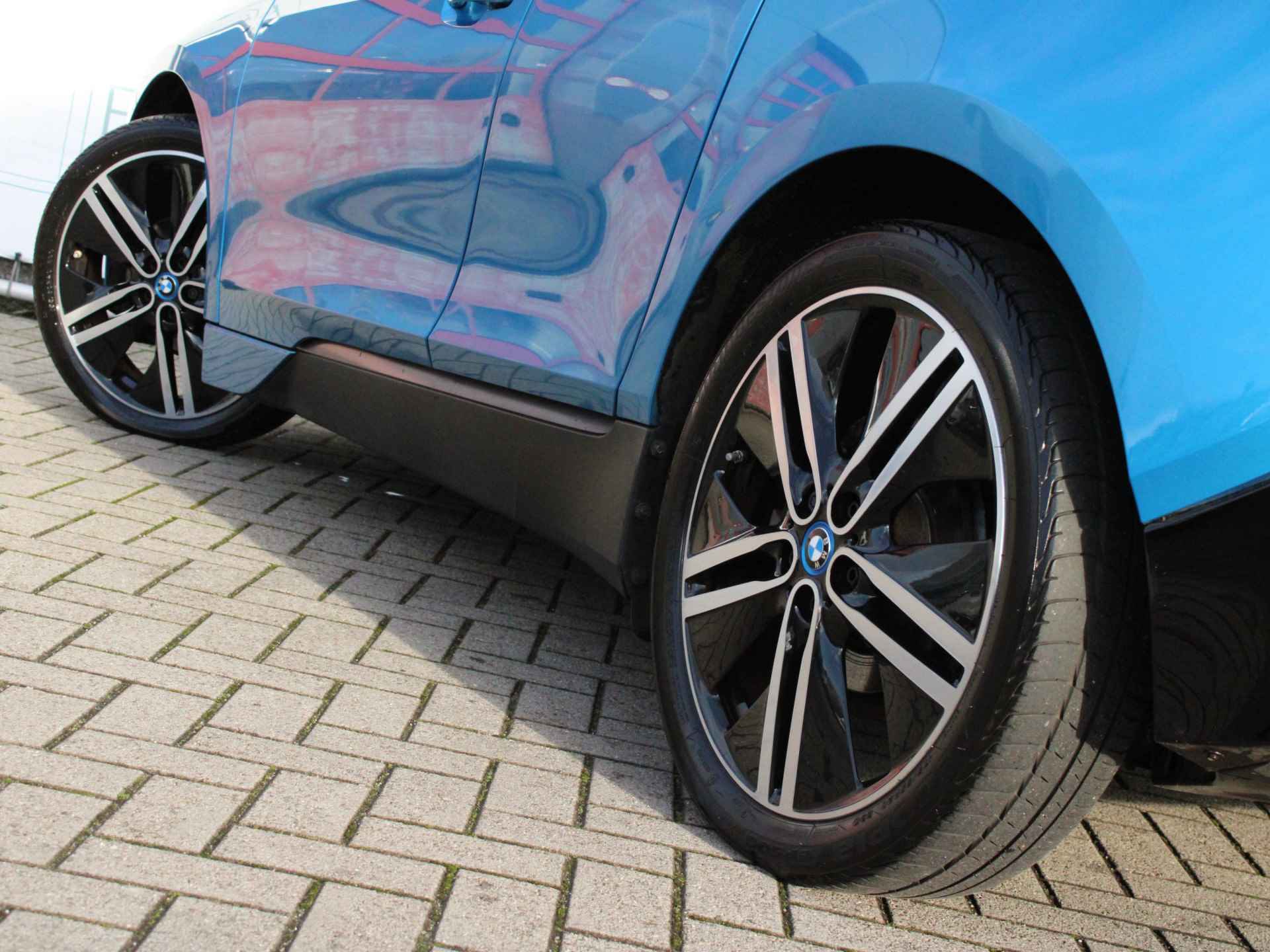 BMW i3 Basis 94Ah 33 kWh PANODAK | LEDER | NL AUTO - 10/23