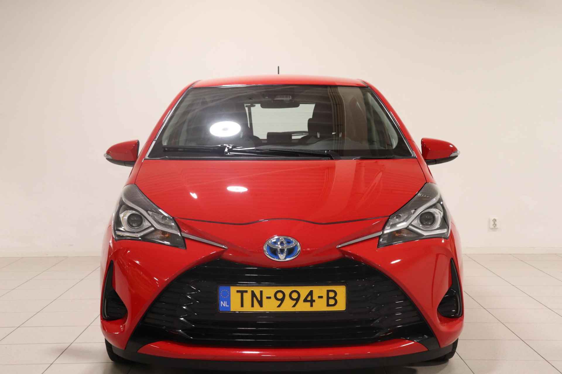 Toyota Yaris 1.5 Hybrid Active, 1e Eigenaar, Dealer onderhouden, Navi, Camera, Trekhaak, Cruisecontrol, Bluetooth! - 13/38