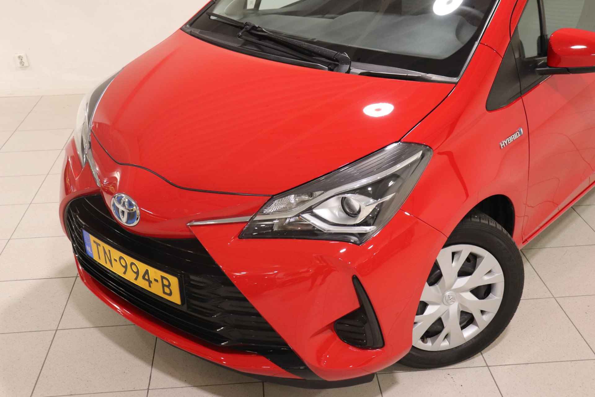 Toyota Yaris 1.5 Hybrid Active, 1e Eigenaar, Dealer onderhouden, Navi, Camera, Trekhaak, Cruisecontrol, Bluetooth! - 14/38