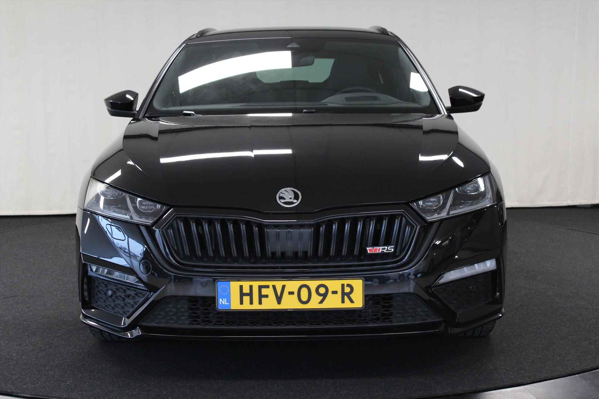 SKODA Octavia Combi 1.4 TSI iV 245pk PHEV DSG RS iV Business - 2/57