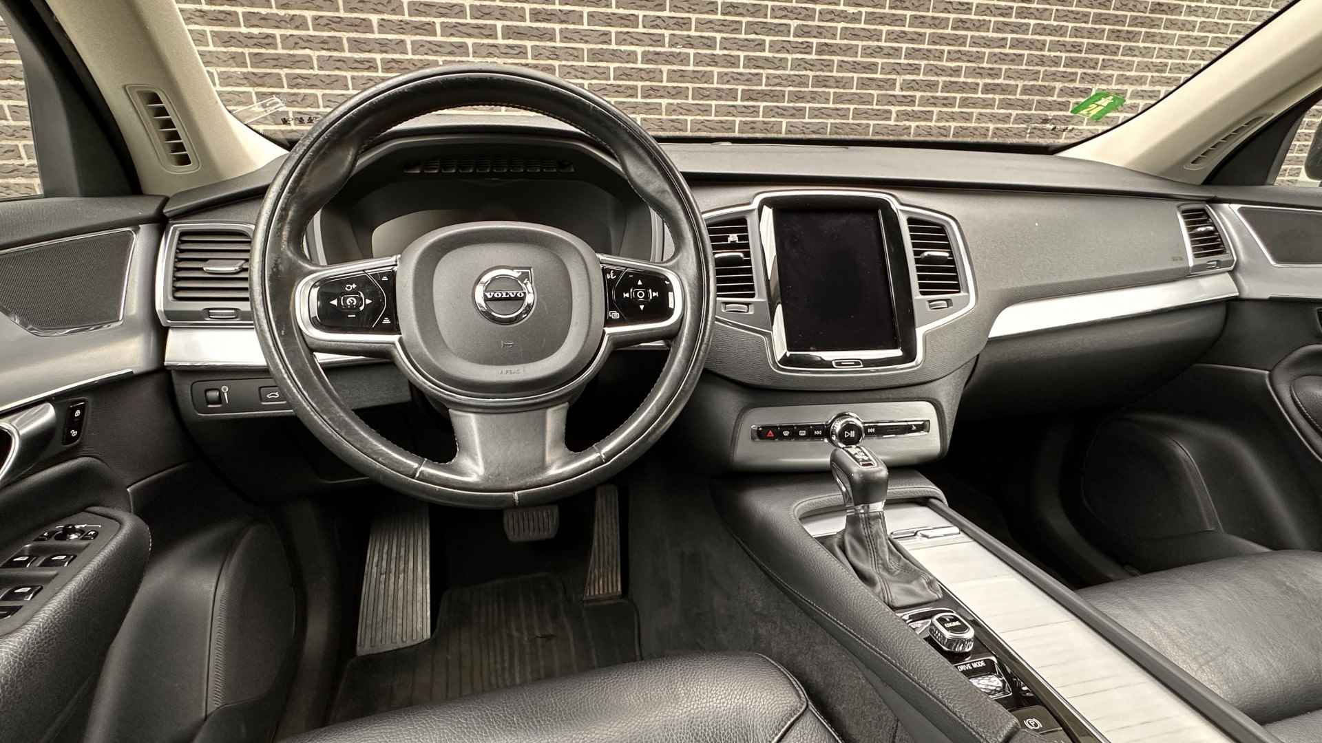 Volvo XC90 2.0 D5 AWD Momentum | Navigatie | Leder | Camera - 9/51