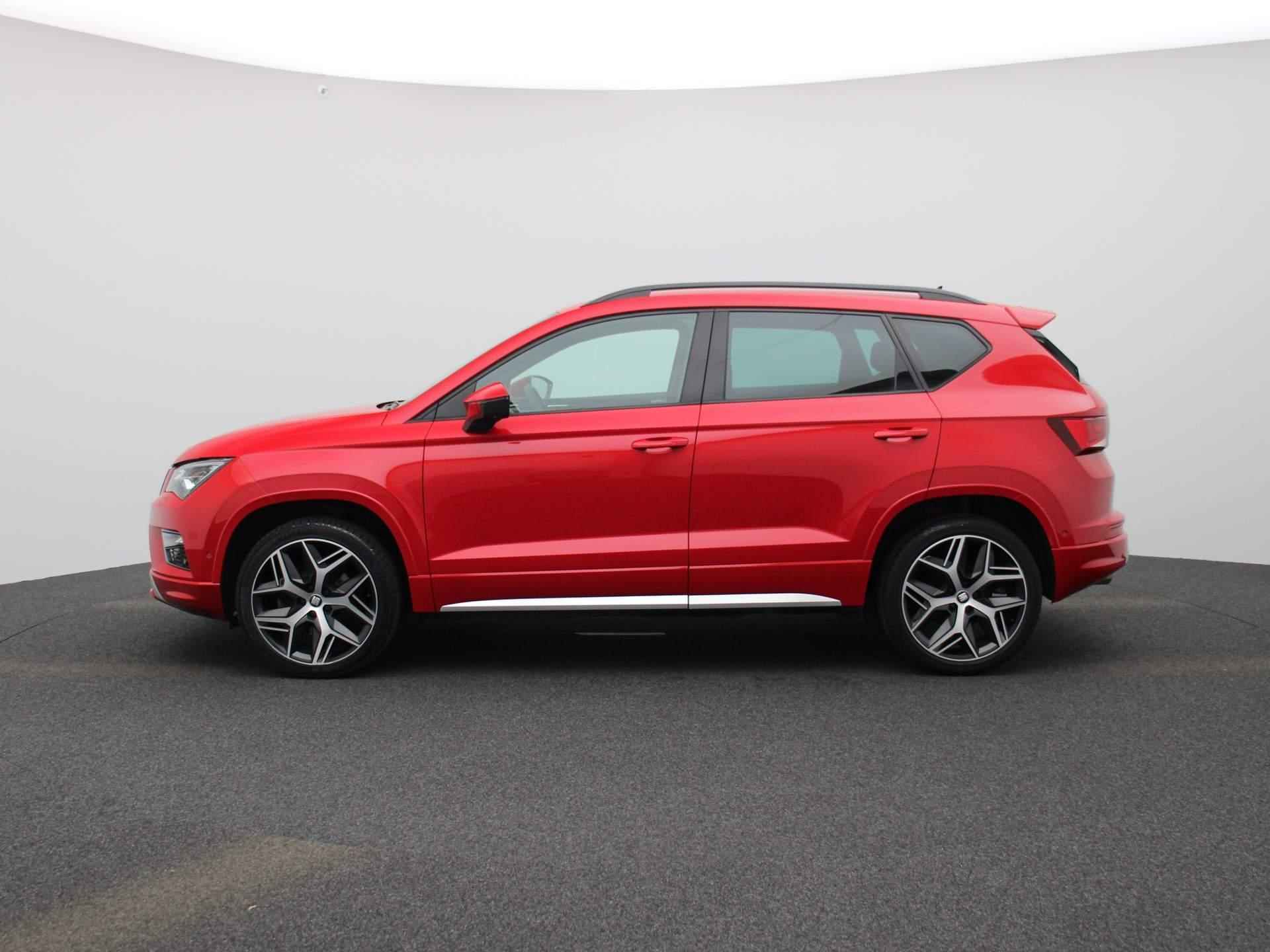 SEAT Ateca 1.5 TSI FR Business Intense | Climate Control | Achteruitrijcamera | Parkeersensoren | Stoelverwarming | Adaptieve Cruise Control | - 4/45