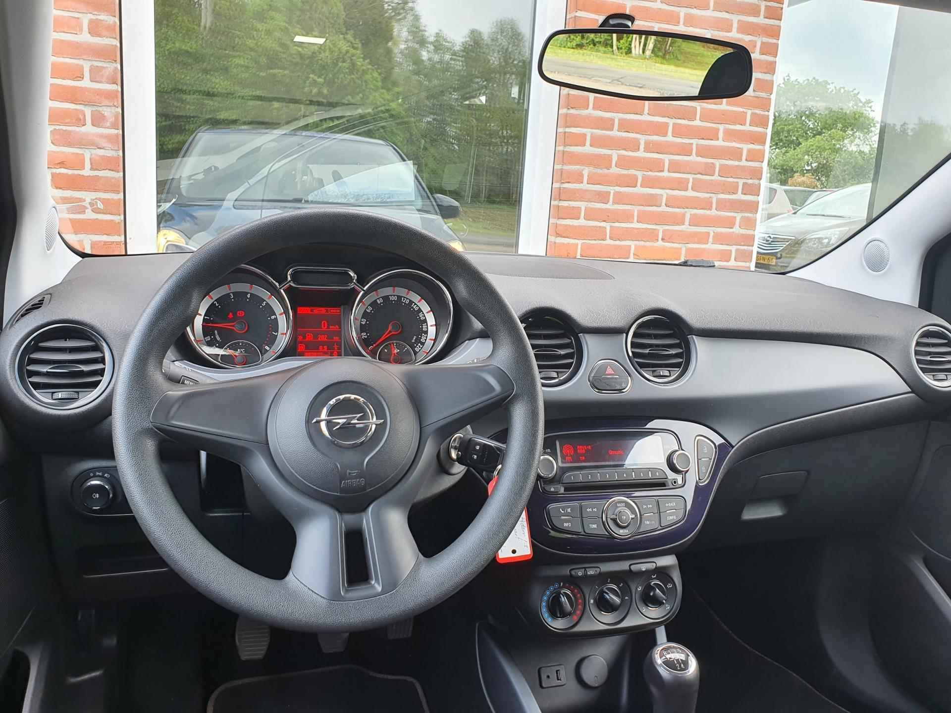 Opel ADAM 1.2 69PK 3drs airco, elektr.ramen, lmv, mistlampen, radio/cd/usb RIJKLAAR - 10/17