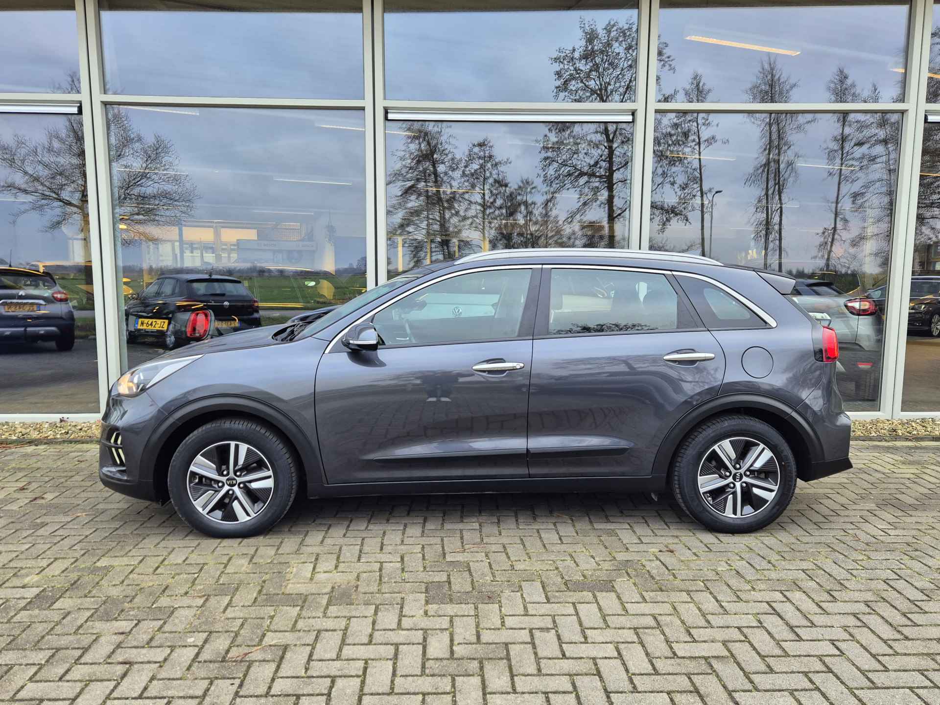 Kia Niro 1.6 GDi Hybrid DynamicLine | Navigatie | DAB | Camera - 6/26