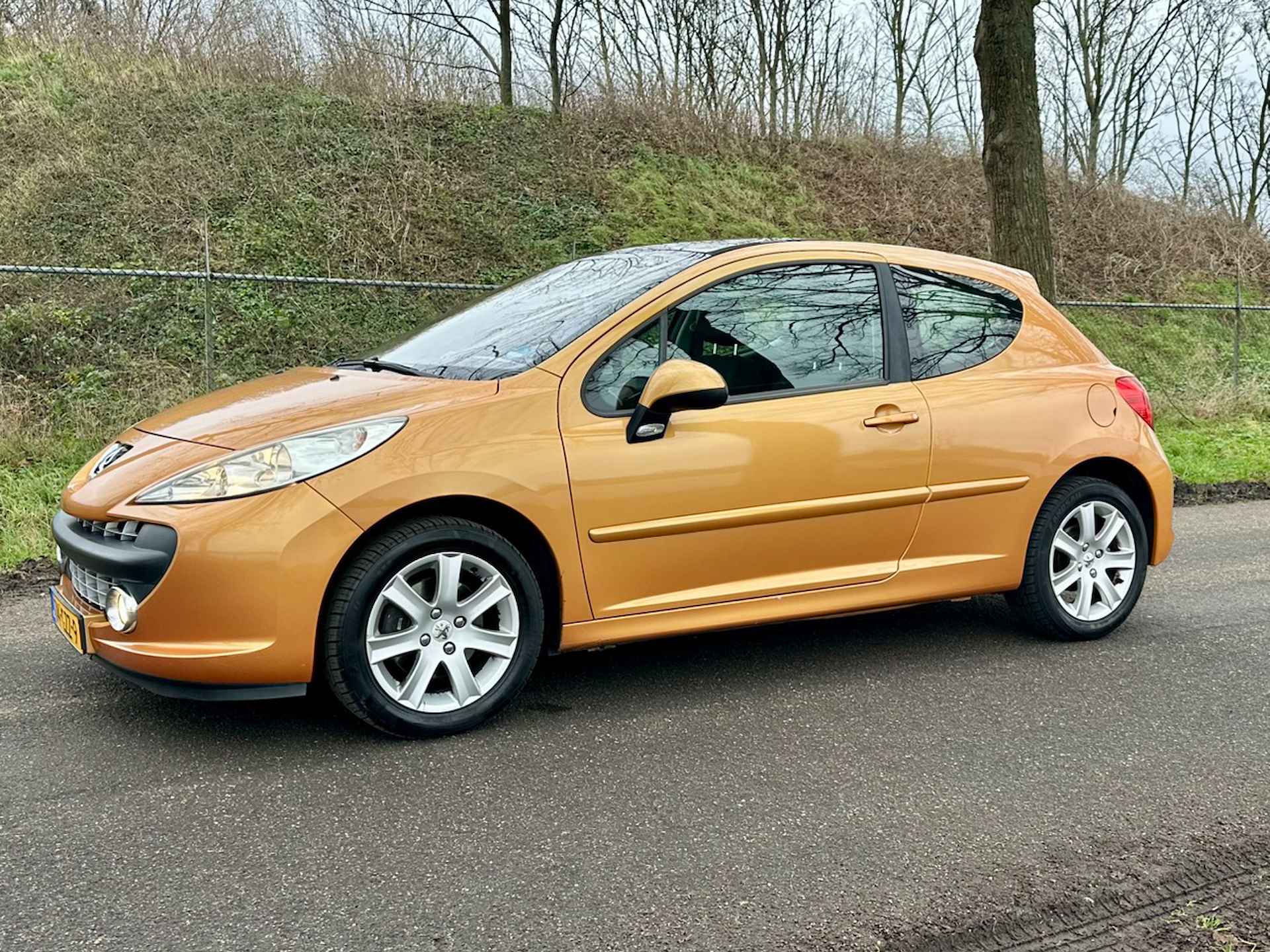 Peugeot 207 1.6 VTi XS Pack | Panoramadak | JBL | Veel aan verniewd! | Trekhaak - 9/14