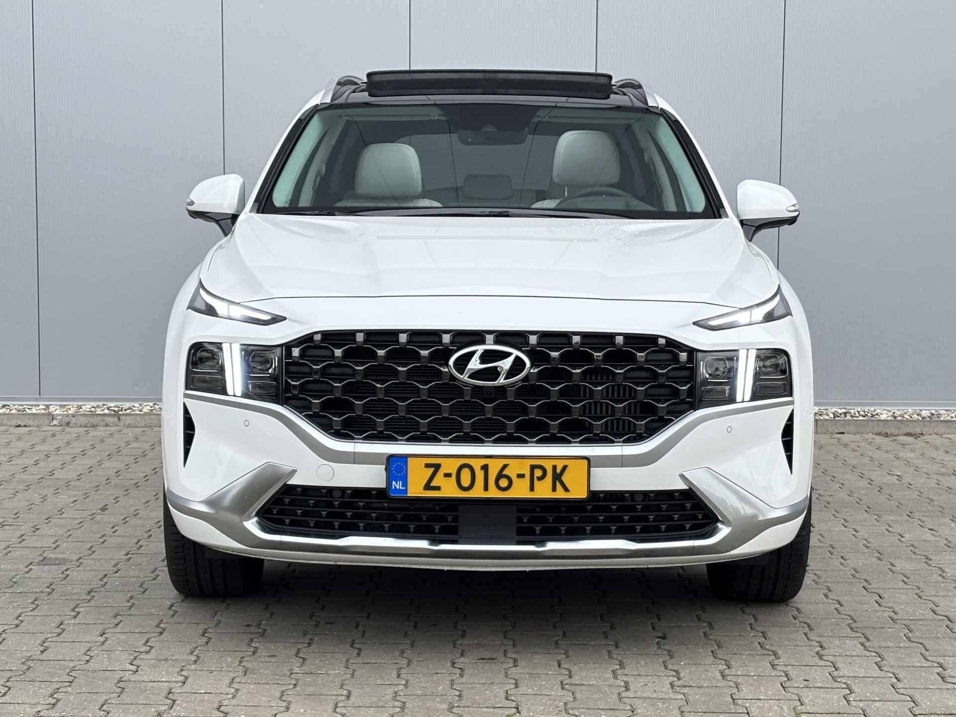 Hyundai Santa Fe 1.6 T-GDI PHEV Premium Plus Sky 7p. / panoramisch schuif/kantel dak / Leer /  360 graden camera / Adaptieve cruise control / HUD / - 63/68