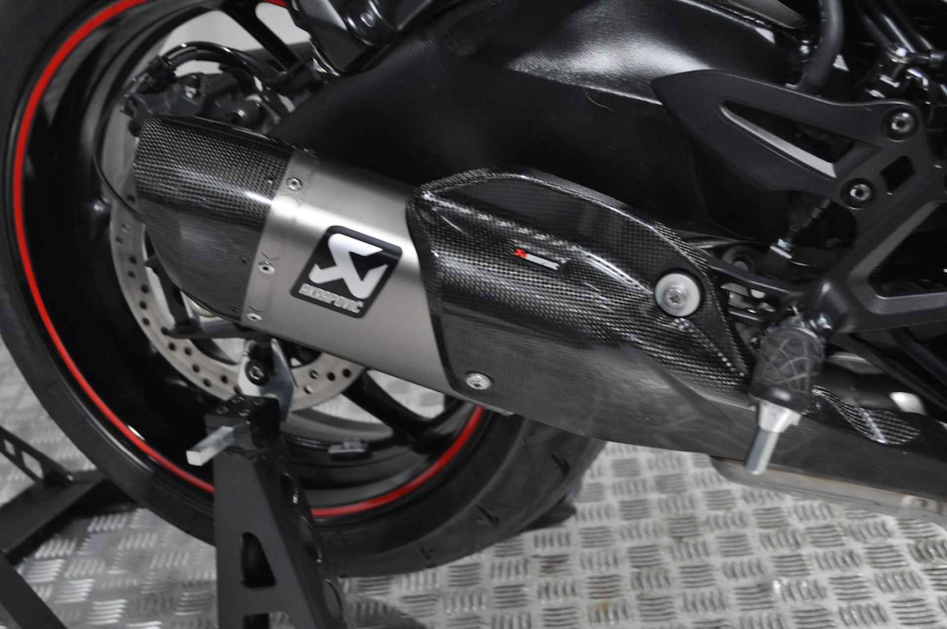 SUZUKI Gsx-s1000 Gx AKRAPOVIC   ACTIE - 12/26