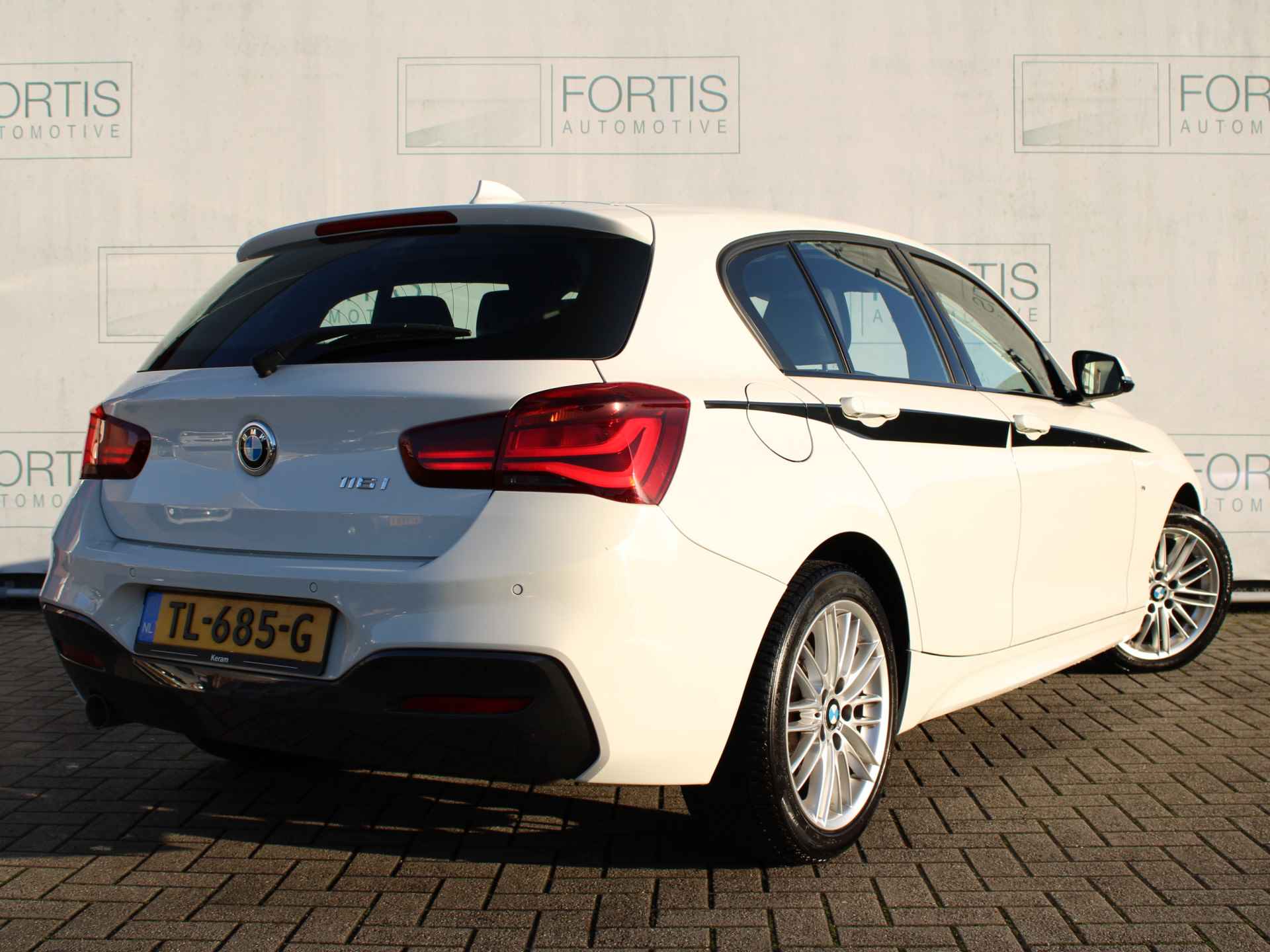 BMW 1-serie 116i Corporate Lease Executive M Sport NL AUTO | LEDER | 1E EIG | NAVI | LMV | DEALER ONDERHOUDEN | - 3/29