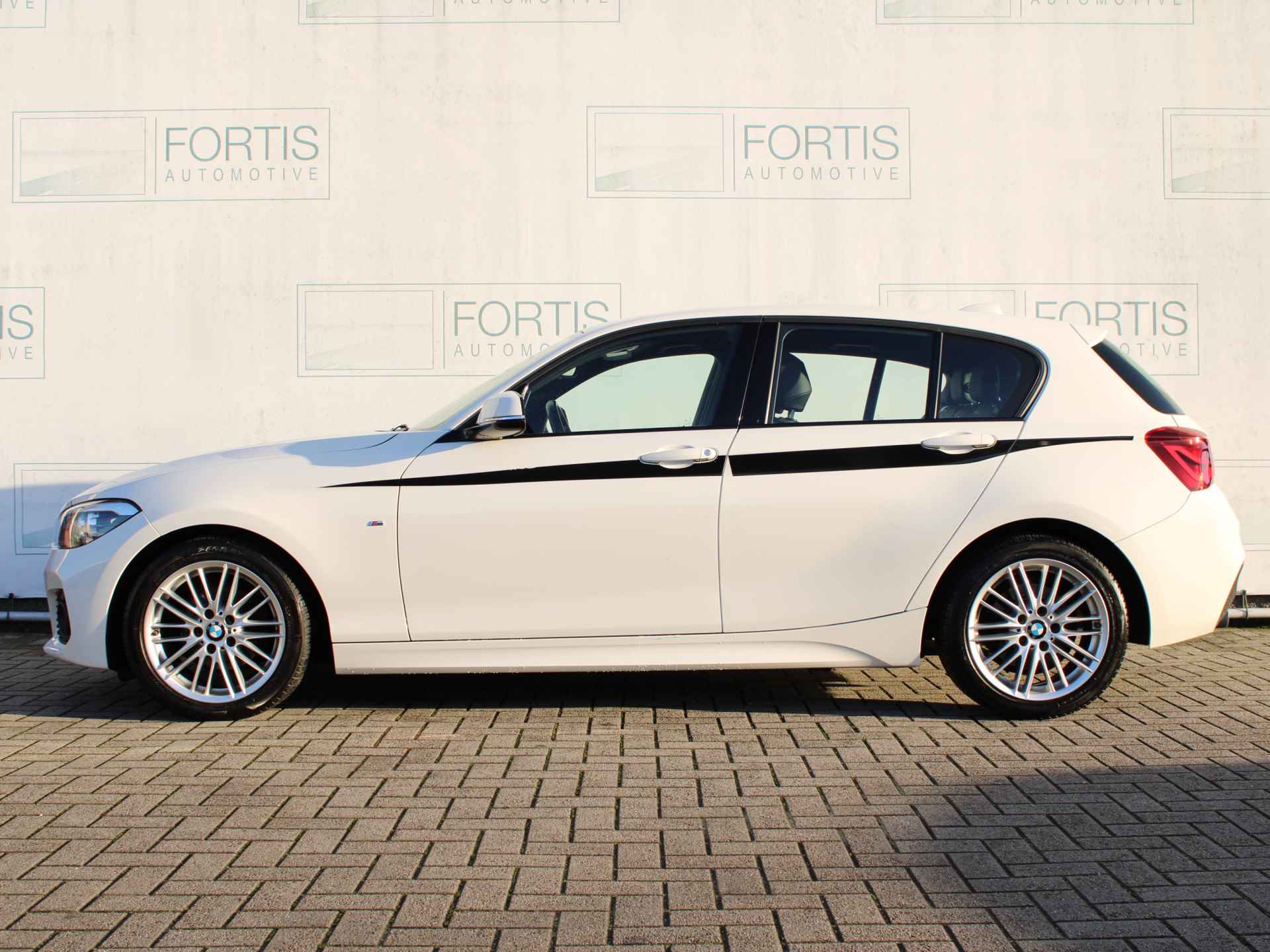 BMW 1-serie 116i Corporate Lease Executive M Sport NL AUTO | LEDER | 1E EIG | NAVI | LMV | DEALER ONDERHOUDEN | - 25/29