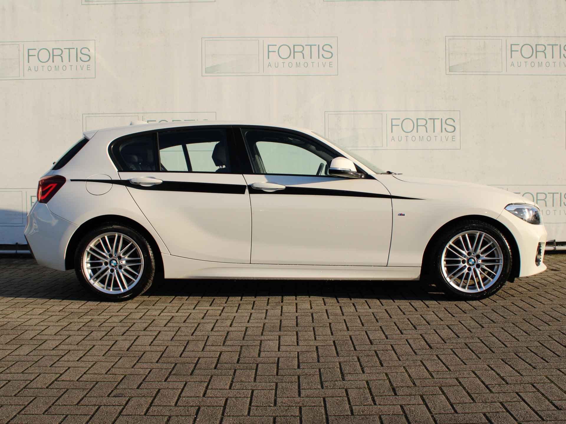 BMW 1-serie 116i Corporate Lease Executive M Sport NL AUTO | LEDER | 1E EIG | NAVI | LMV | DEALER ONDERHOUDEN | - 28/29