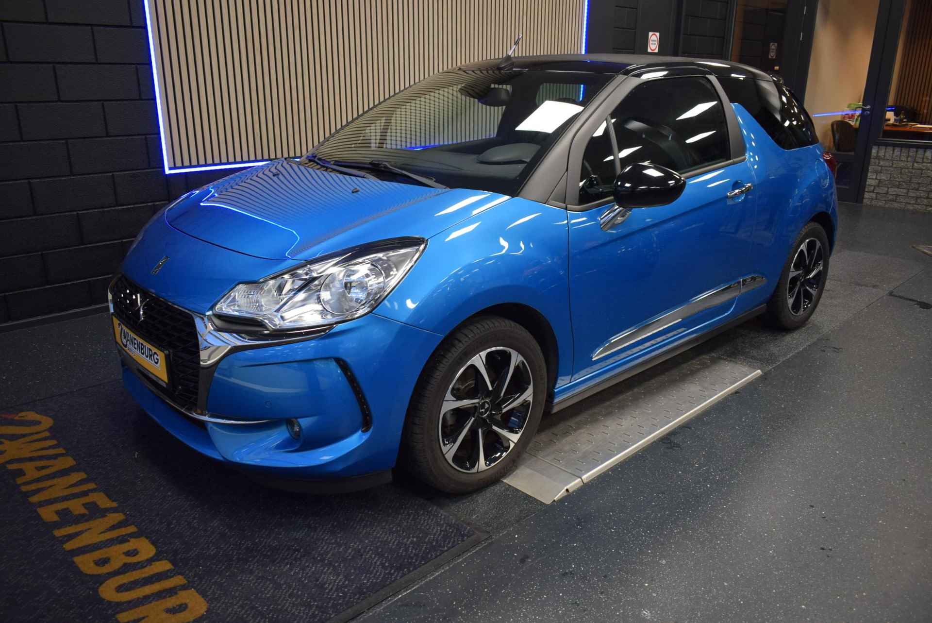 DS 3 Cabrio 1.2 PureTech So Chic Airco, Navi, Km 33500 !! - 1/22