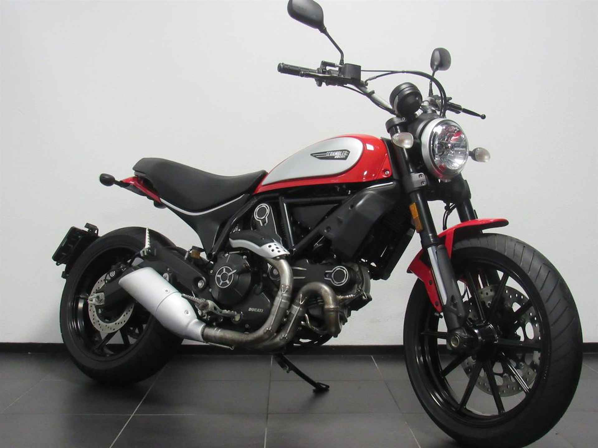 Ducati SCRAMBLER ICON - 2/14