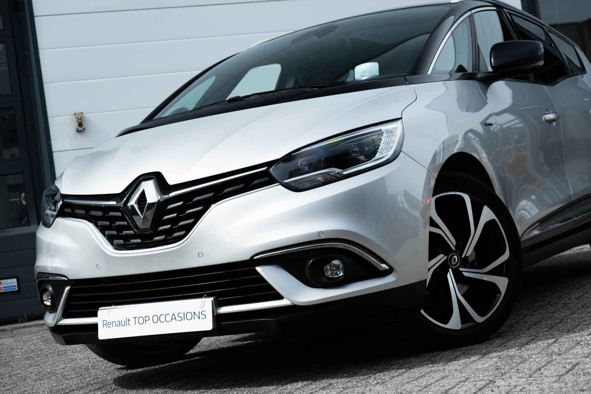 Renault Grand Scénic 1.3 TCe 140 PK BLACK EDITION 7 PERSOONS | Automaat | Stoelverwarming voor | Head-Up display | Panoramisch dak | Trekhaak | - 18/63