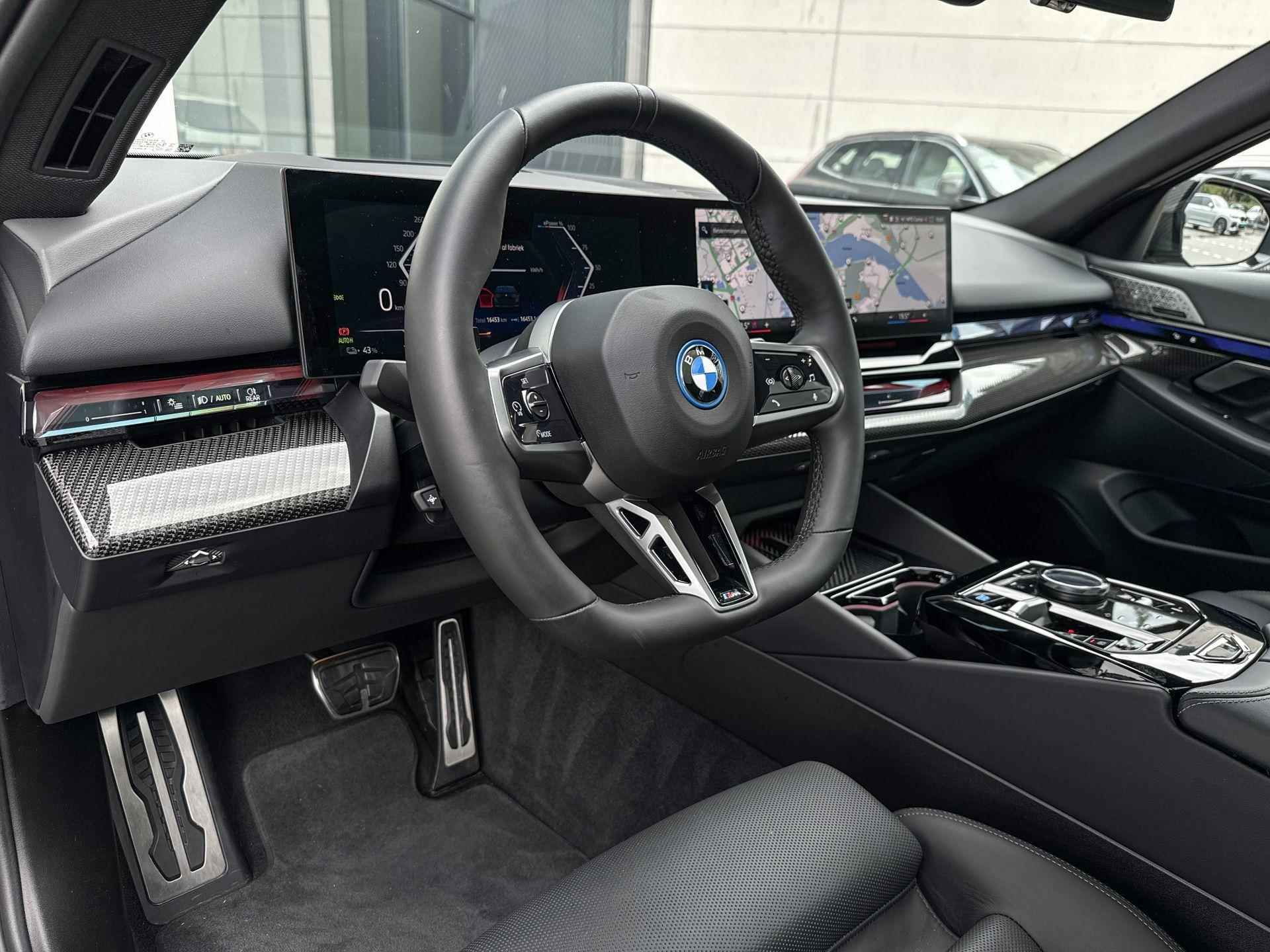 BMW i5 Sedan eDrive40 84 kWh - 24/24